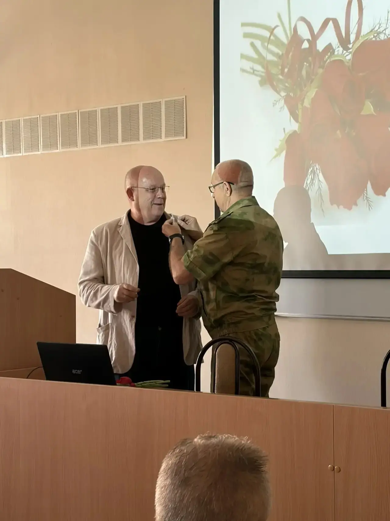 Праздник тех, кто рядом с новой жизнью👩🏻‍🍼

В Клиническом родильном доме №6 состоялось торжествен