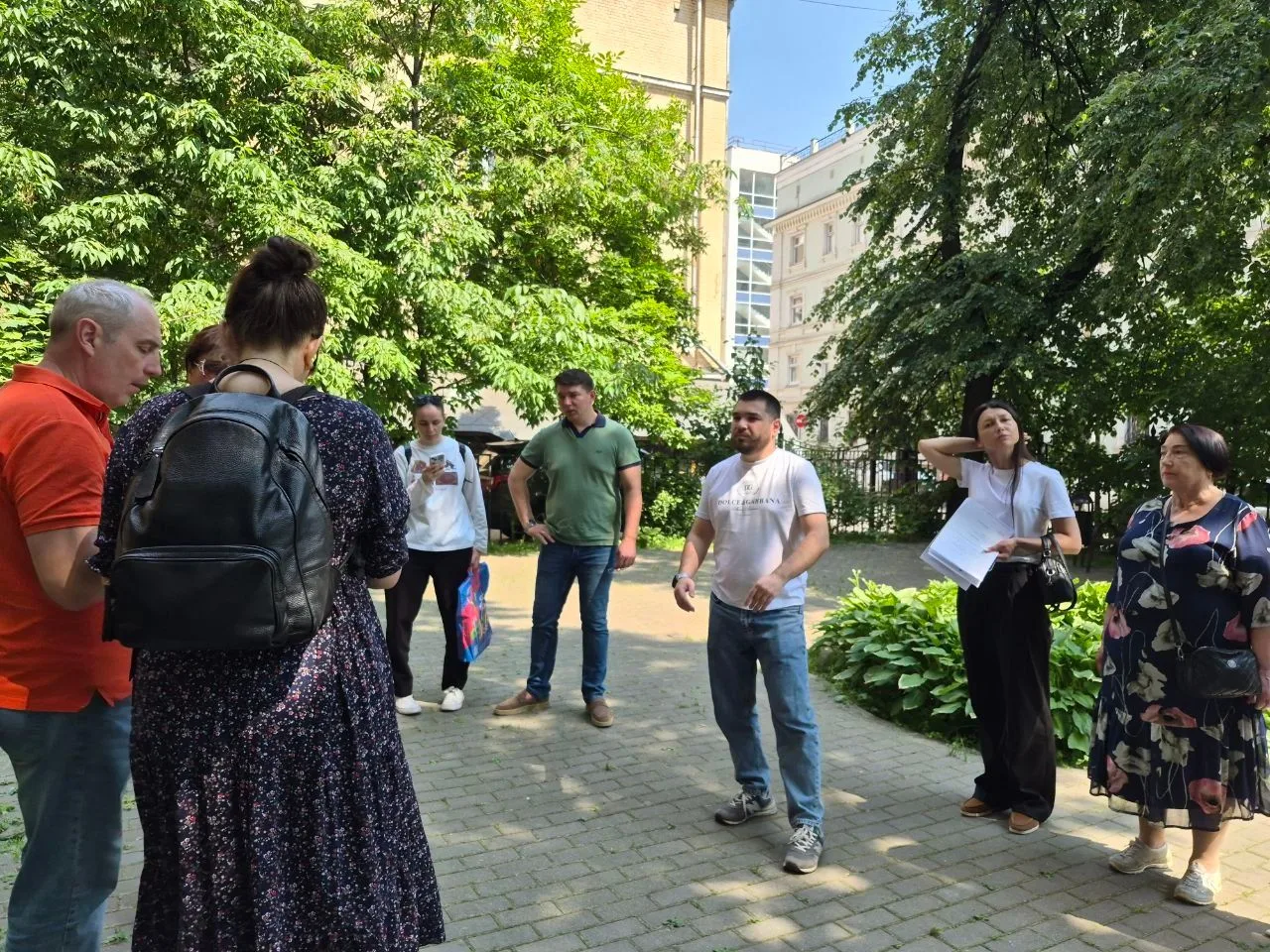 📍Сегодня состоялся еженедельный обход территории.
 
Рустам Абдуллаев, заместитель главы управы по в