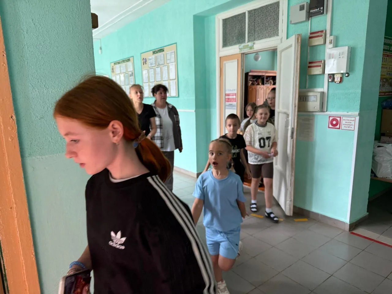 ☀️Наш яркий день в школьном лагере: безопасность, знания и море веселья!☀️

Сегодня в нашем школьном