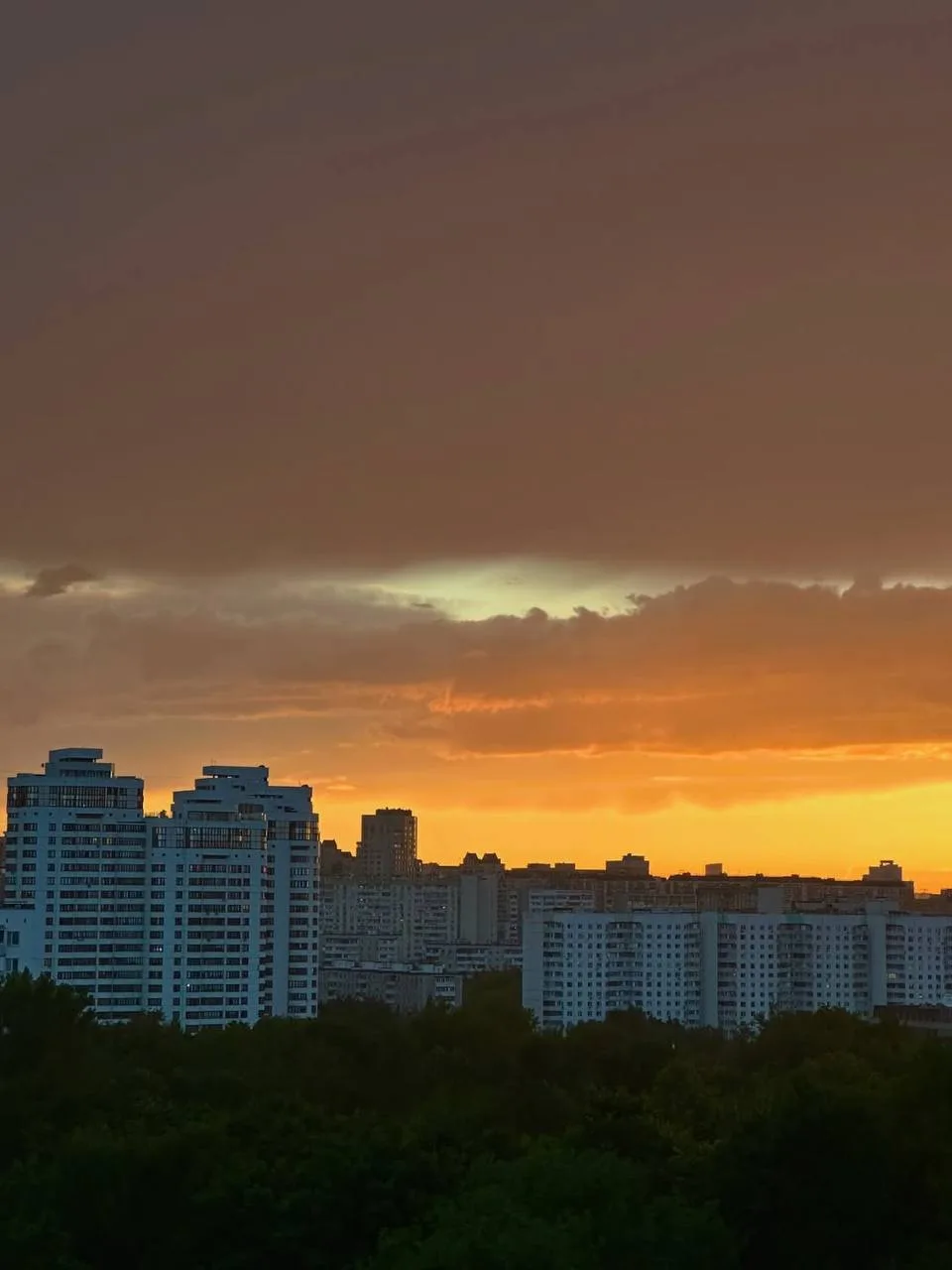 Красота летнего неба 🌇

📷: mospogoda

Читай главный канал о Москве