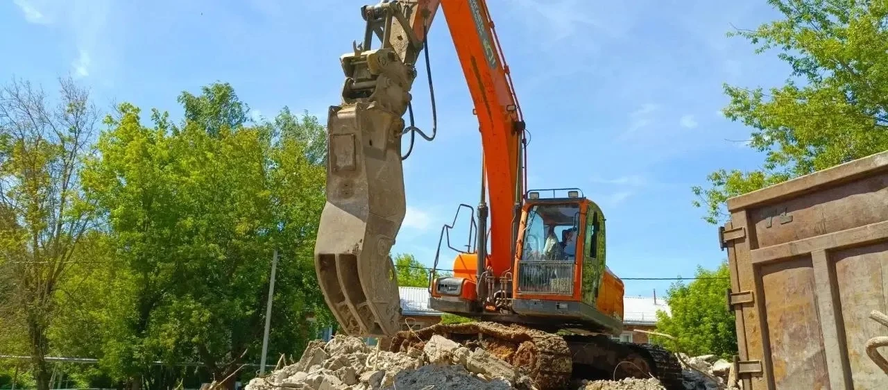 В Пролетарском демонтировали аварийную водонапорную башню

📍В посёлке Пролетарский завершён демонта