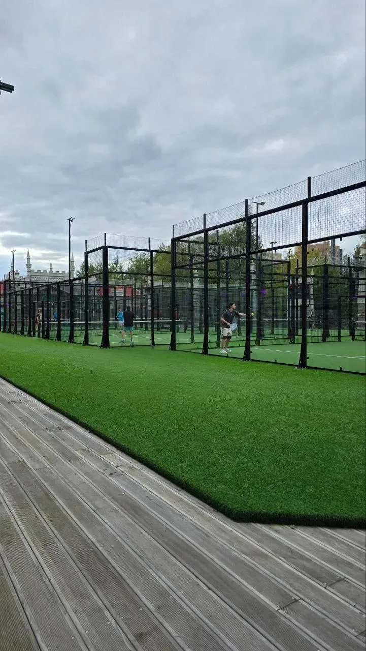 🎾 Новый корт для падел-тенниса открылся на Авиационной

Играть можно по будням с 11:00 до 21:00, а 