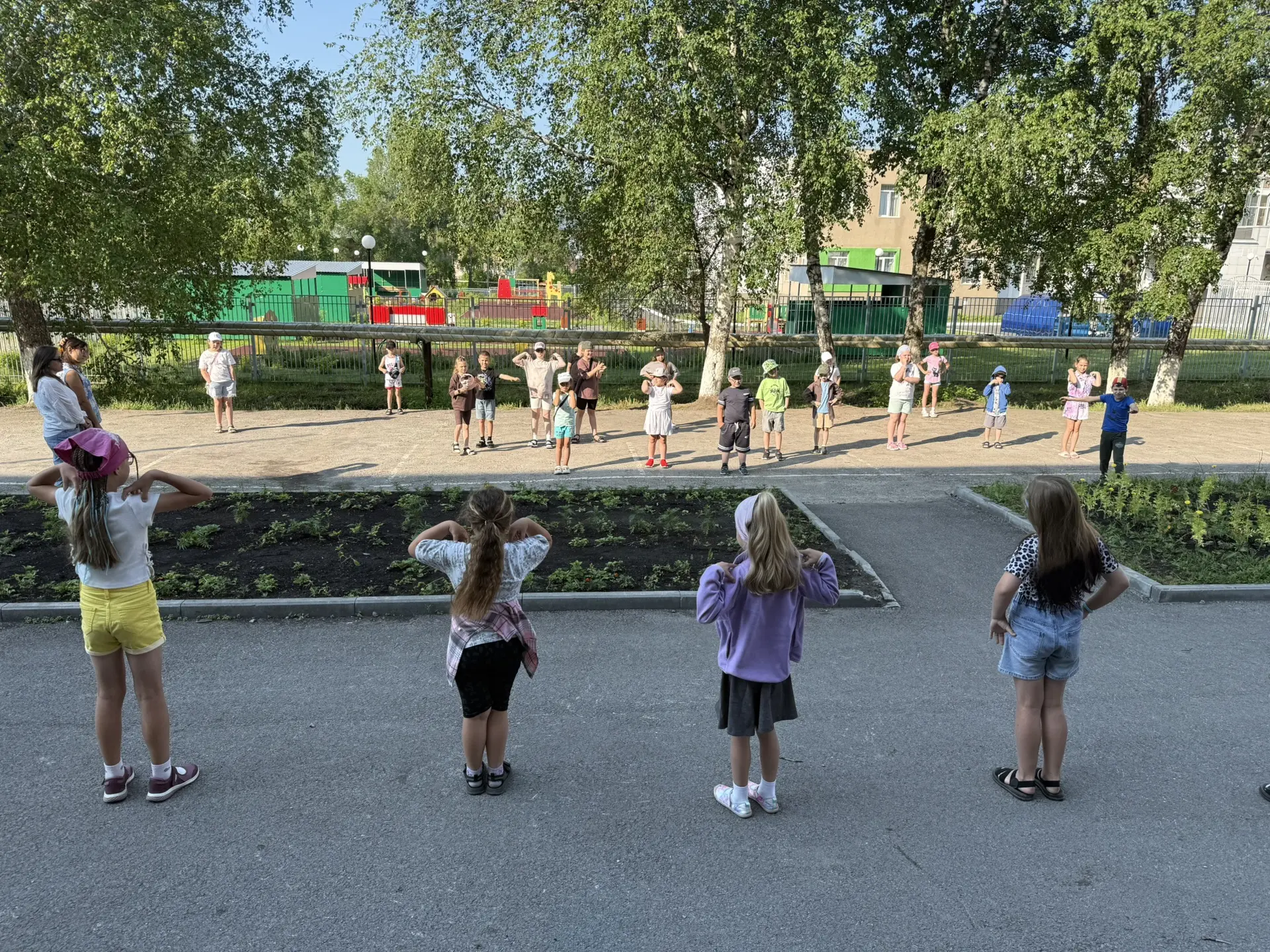 🚀 «Время первых»: день второй — «Первые — в безопасности!»

Второй день нашей смены прошёл под деви