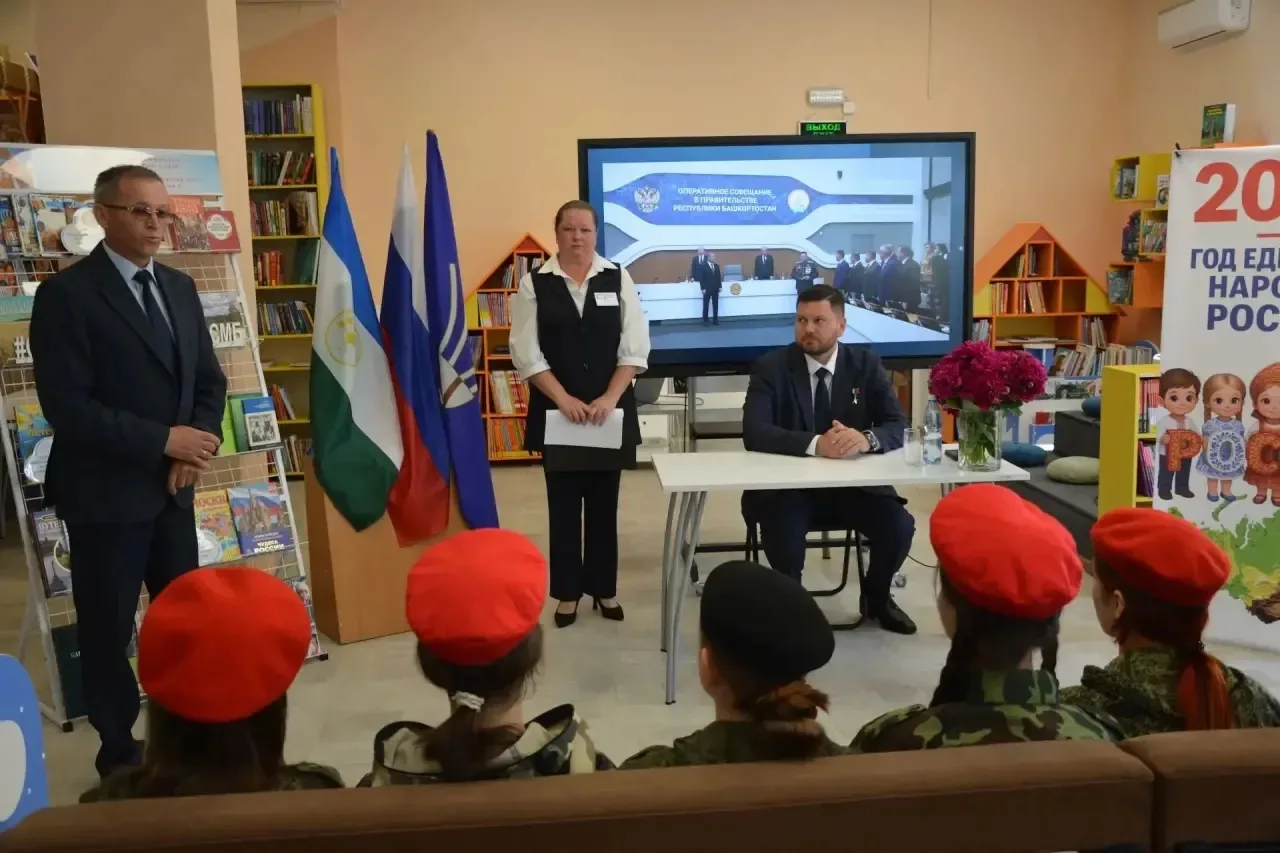 В   рамках нацпроекта "Молодежь и дети", и в  рамках Всероссийского проекта "Диалоги с Героями" в Ст