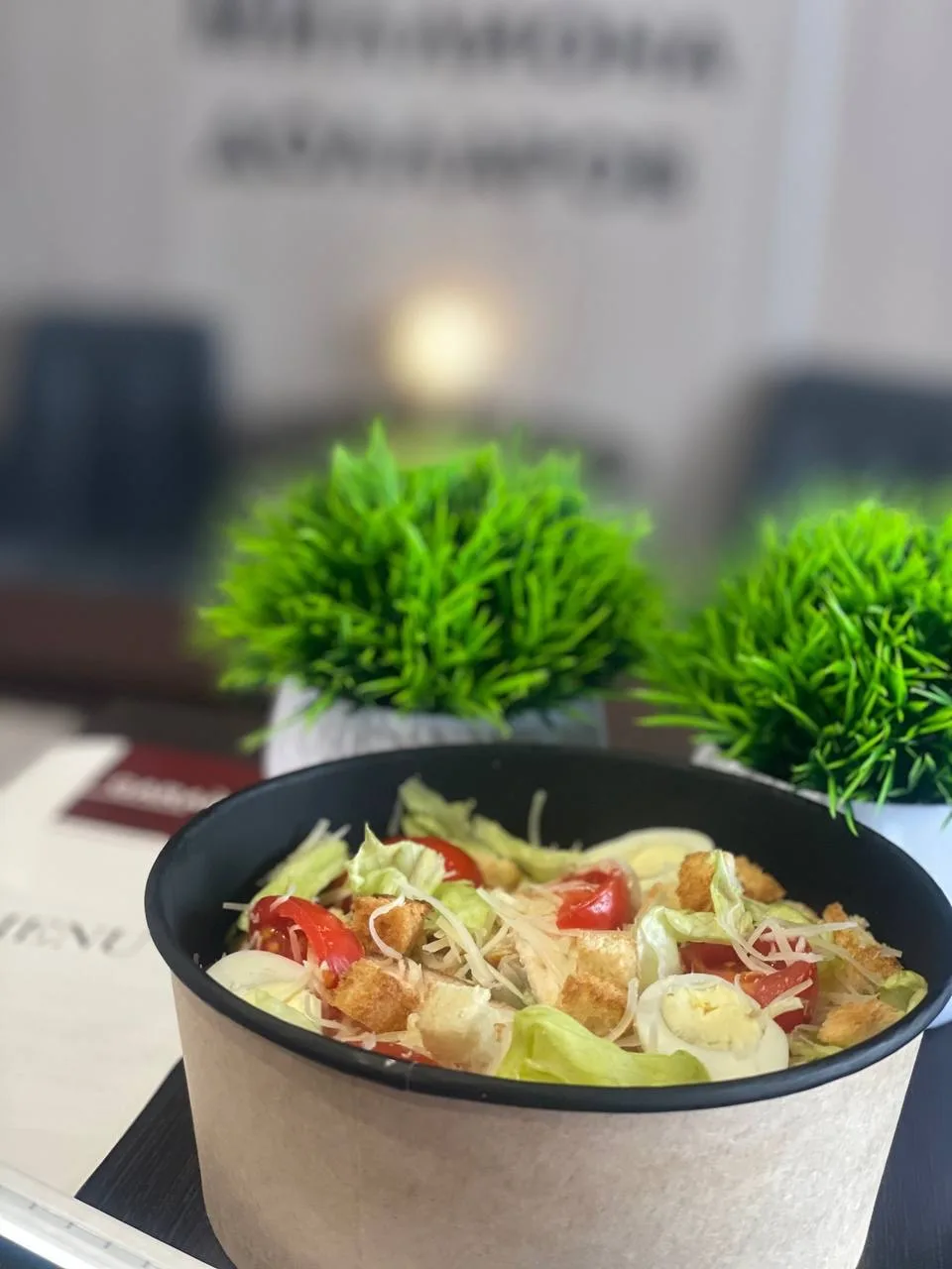 🎊 НОВИНКА В МЕНЮ 🎊

🥗 Наш новый салат «Цезарь» с курочкой гриль 
 
1. ⚡️ Курица здесь настолько с