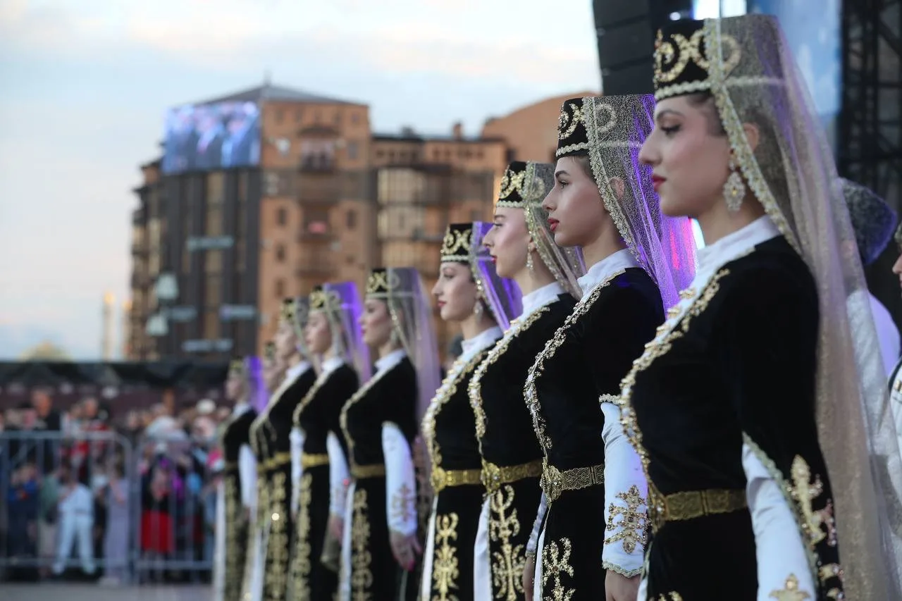 На главной площади Магаса прошел концерт к 34‑й годовщине образования Ингушетии.