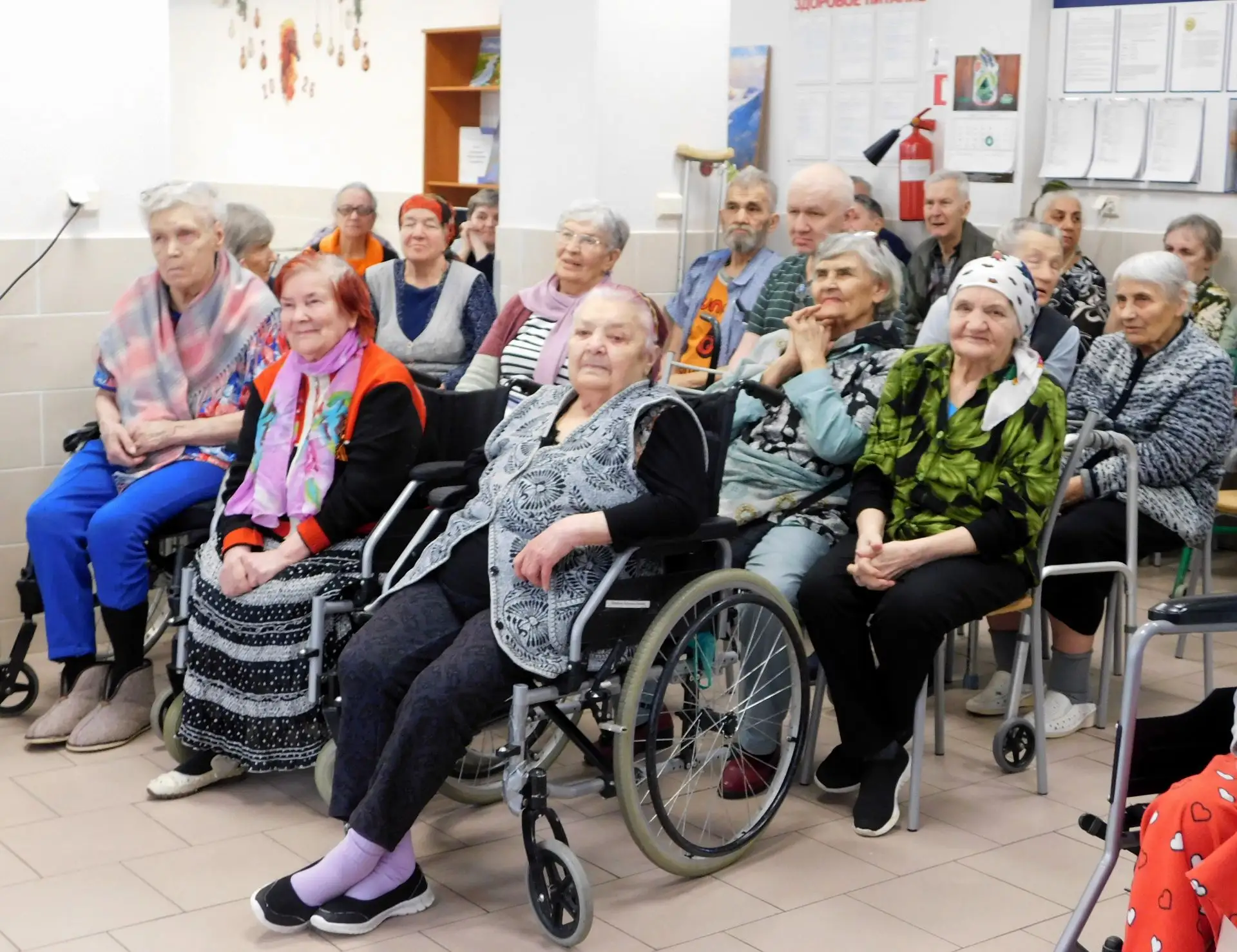 Традиционный концерт ко Дню защитника Отечества подарили подопечным Дома-интерната воспитанники подр