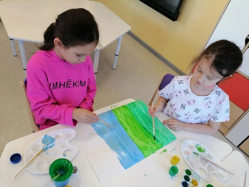 🕊️ В «Маленьких Изобретателях» прошла тематическая неделя, посвящённая Дню Победы!

Это было время 