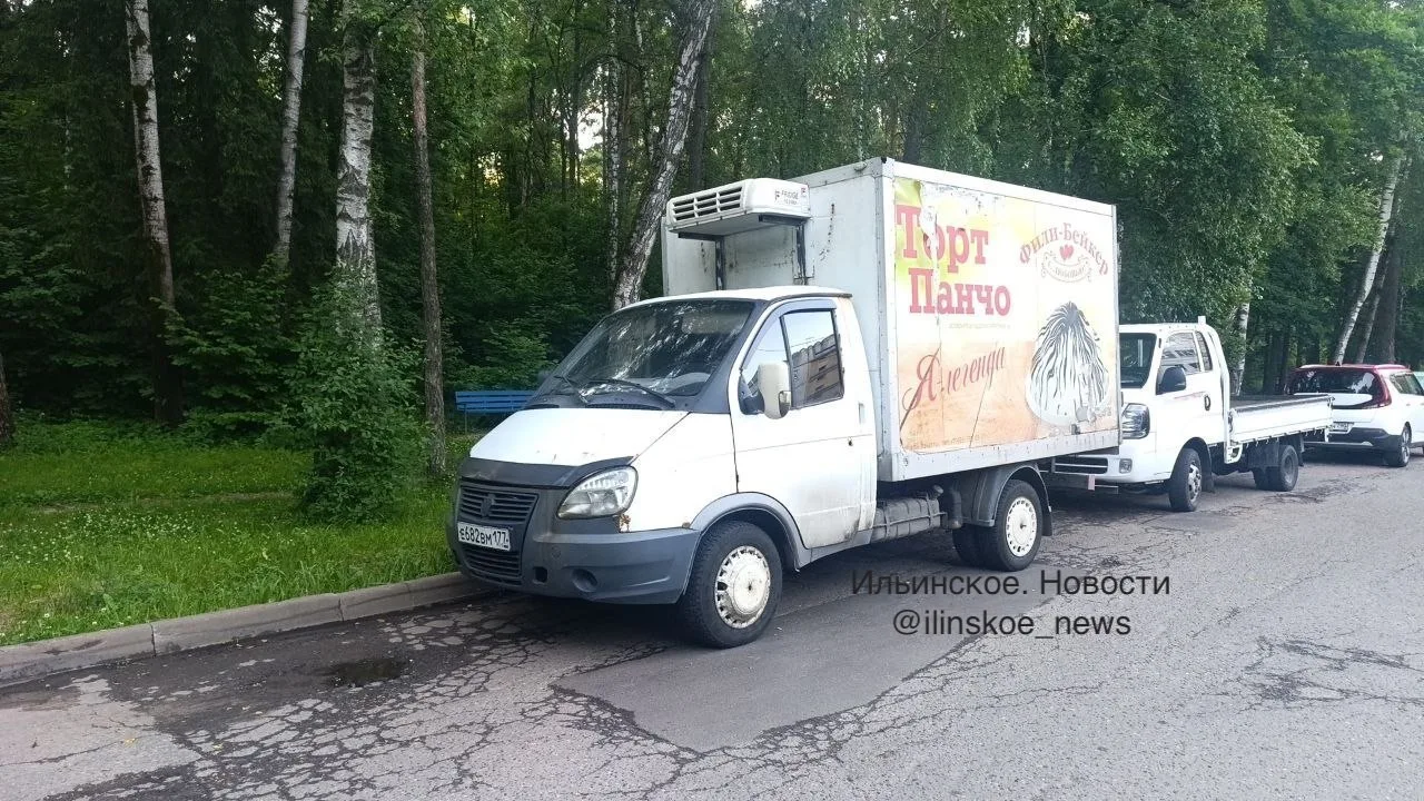 🅿️ Известный производитель кондитерских изделий организовал стихийную парковку в посёлке Инженерный