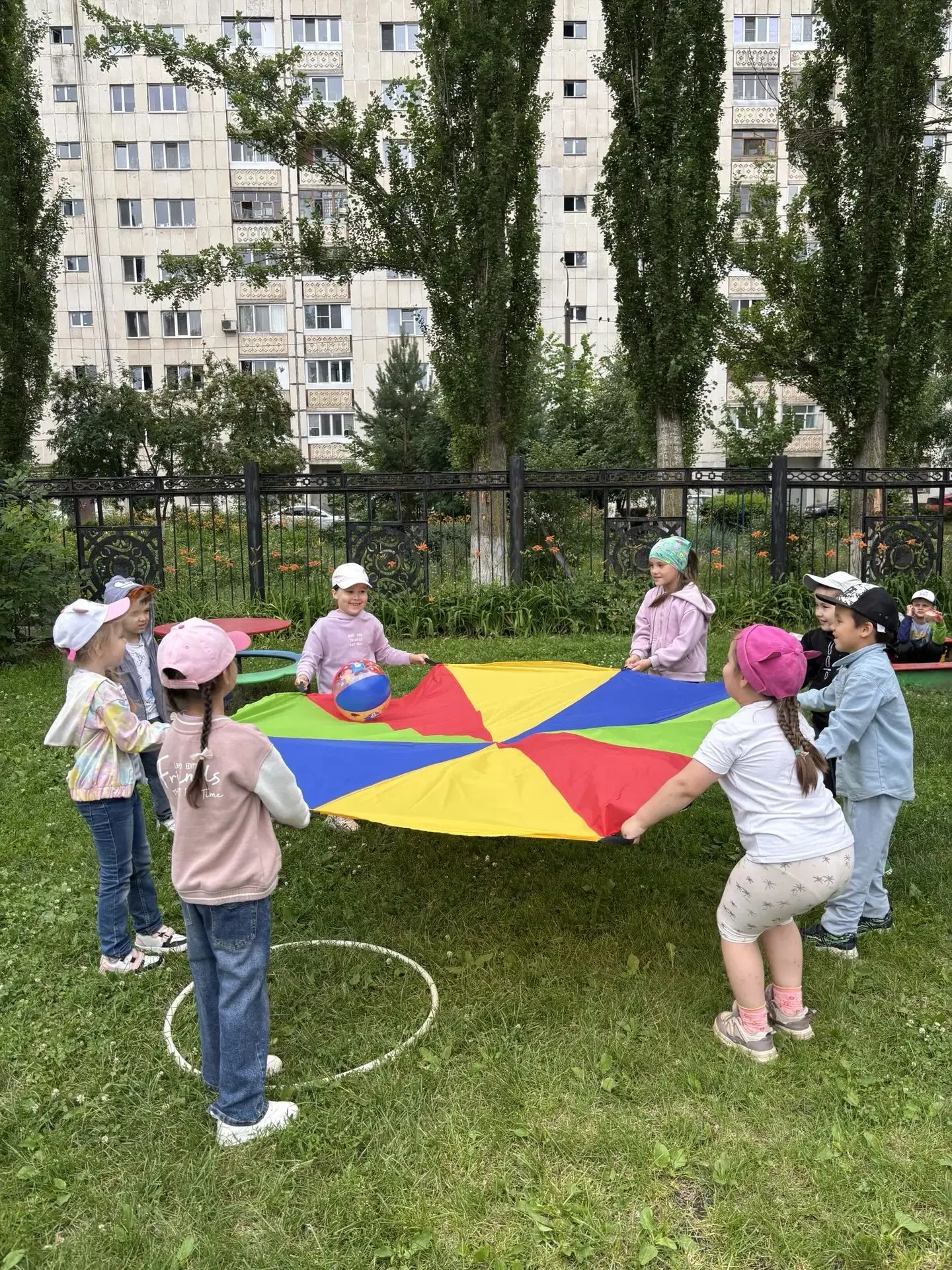 ☀️ПРОГУЛКИ ЛЕТОМ В ДЕТСКОМ САДУ☀️

🌈Для воспитателей летняя прогулка — это уникальная возможность н