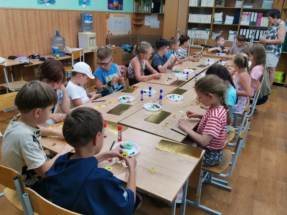 ☀️ Делимся яркими моментами насыщенного дня в нашем пришкольном лагере! 

Что у нас было сегодня:
🏊