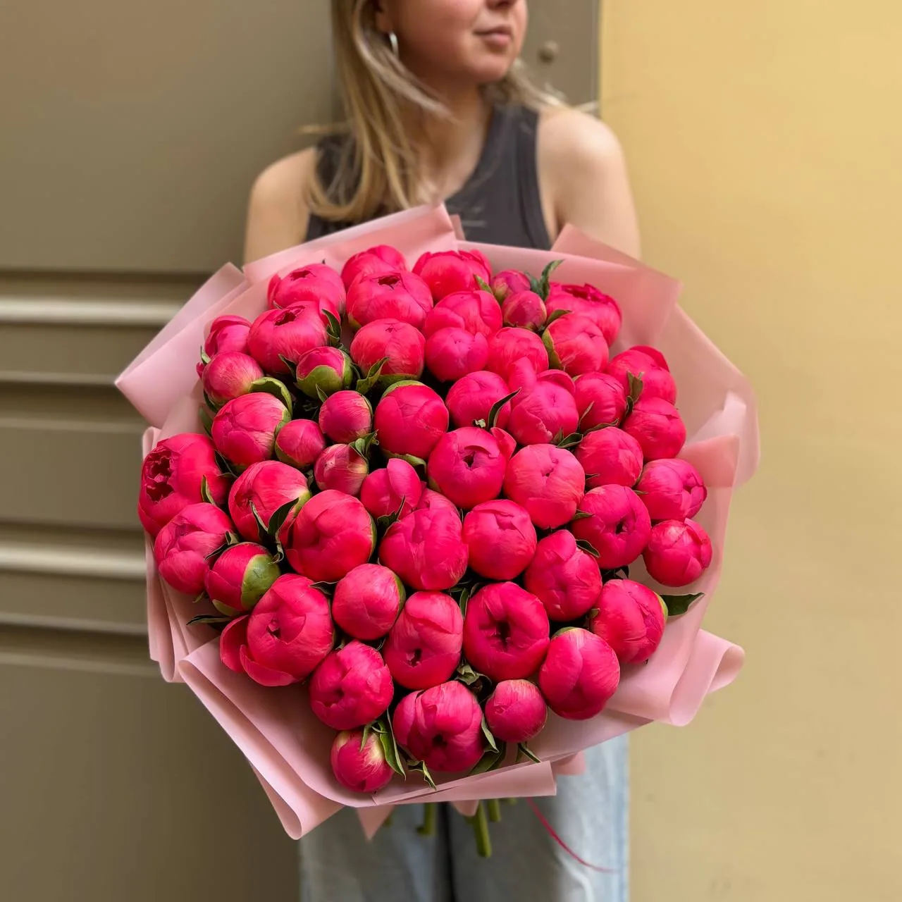 Пионы Coral Charm, которые меняют цвет 🪄 
500₽/шт

✨работаем для вас ежедневно с 09:00-21:00

✨Офор