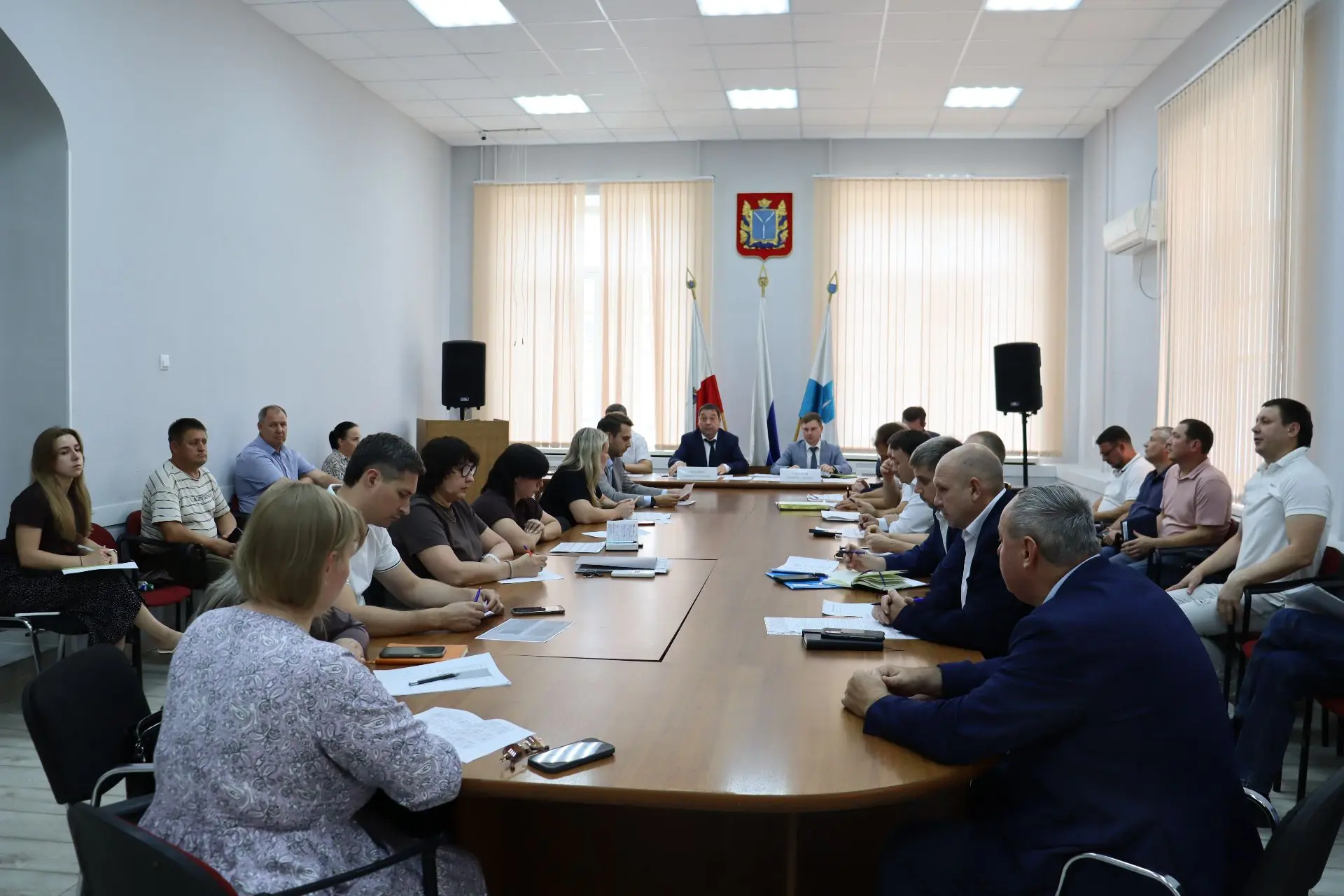 В Саратове продолжается подготовка объектов жилищного фонда к отопительному периоду
 
Первый замести