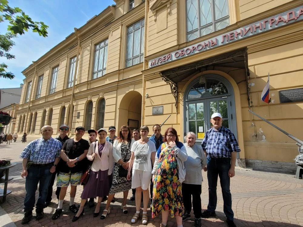 🏛️ Погружение в историю

Музей обороны Ленинграда – место, посвященное одной из самых страшных траг