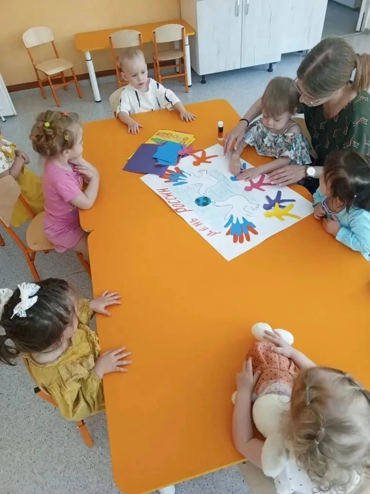 🎈 **День России в младших группах**

✨В преддверии главного государственного праздника в нашем детс