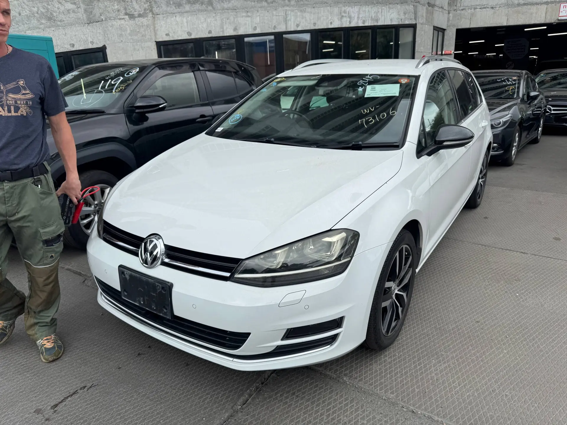 Куплен в Японии для заказчика:

VOLKSWAGEN GOLF VARIANT 2018  года
▫️ Объем двигателя: 1,4л / РКПП /