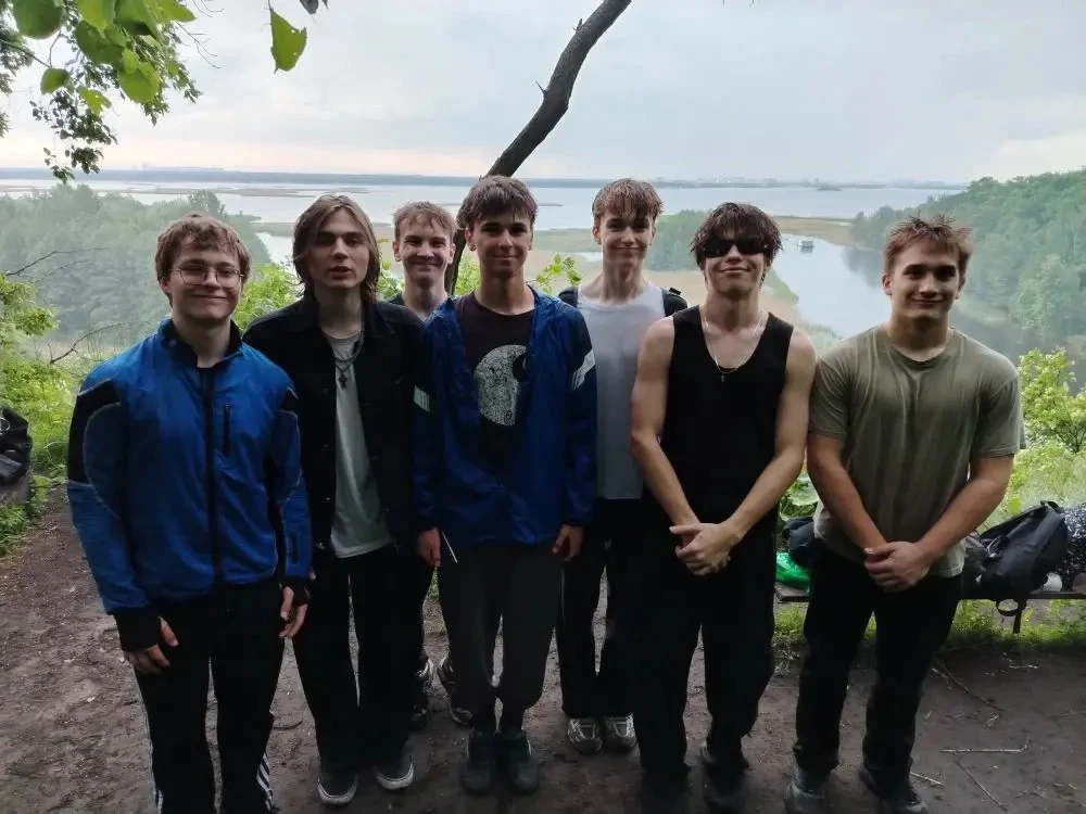🌦️ Поход на Белую гору: испытание на прочность! 🗻

Погода решила проверить нас на стойкость, а раз