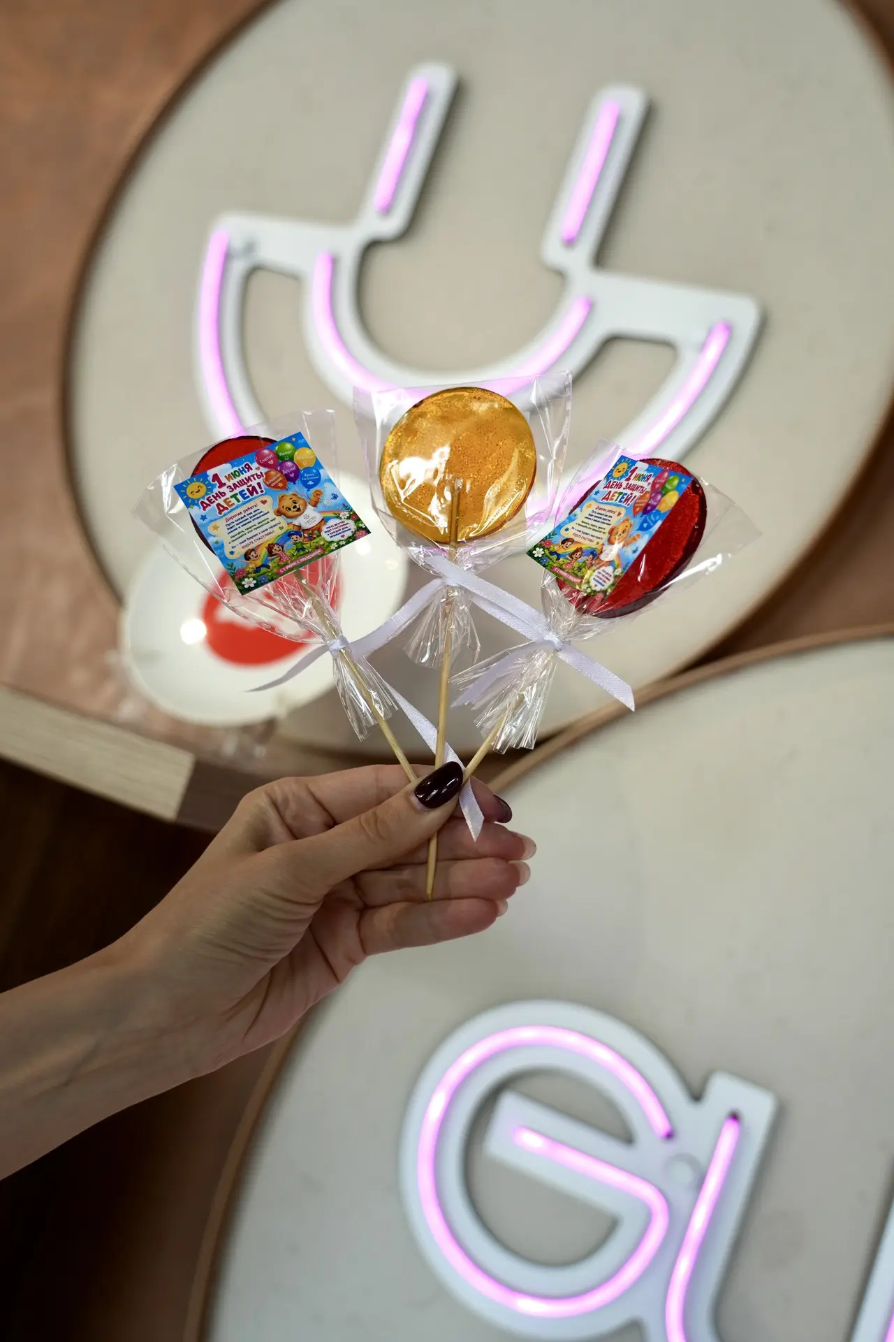 Сегодня — День защиты детей 🎈

В «Густо» мы решили порадовать ребят по‑особенному: угощаем вкусными