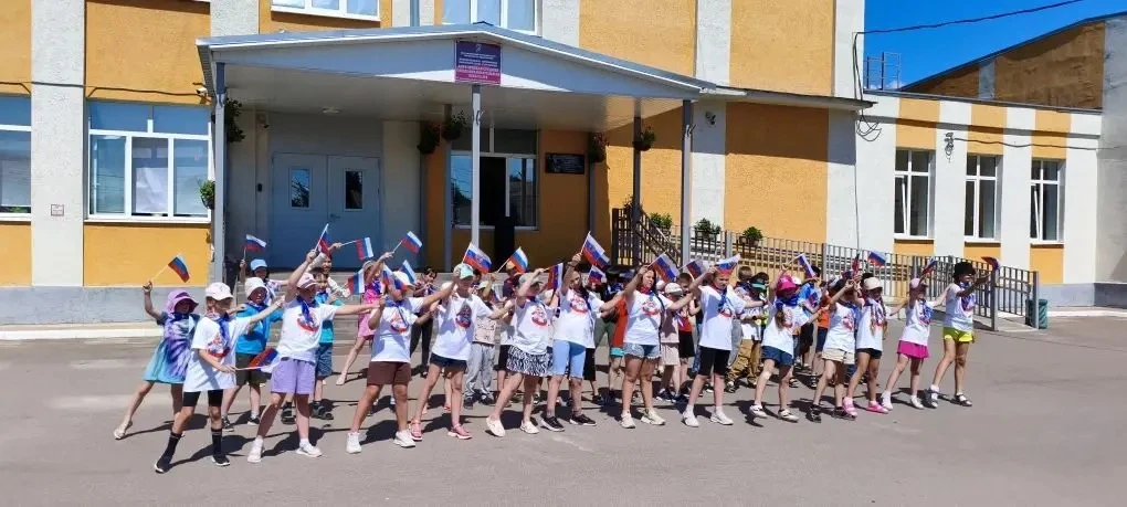 😊🥰🤩Хотим поделиться отличными новостями: сегодня в школьном лагере «Светофор» 🚦 был невероятно н