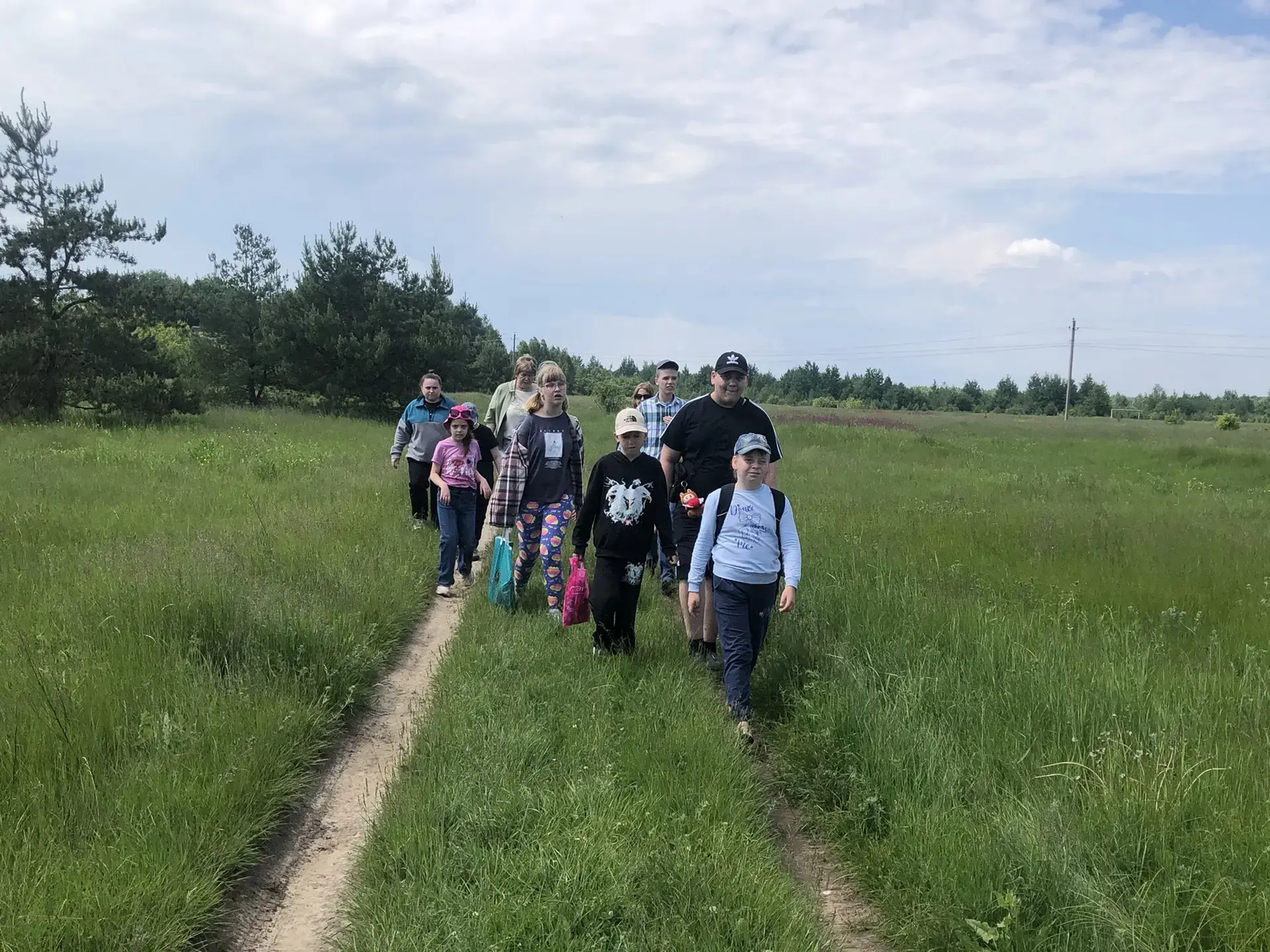 ☀️💫Веселая и познавательная прогулка была организована для воспитанников прогулочной группы «Семейк