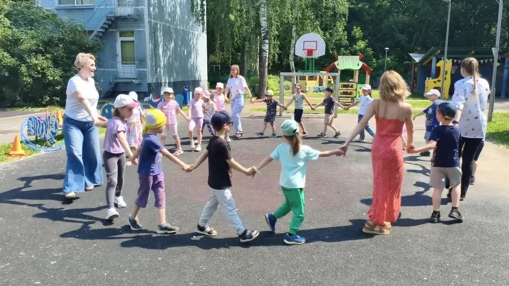 🇷🇺 С праздником, любимая страна! С Днём России!

Наши малыши отметили этот важный день весело и оч
