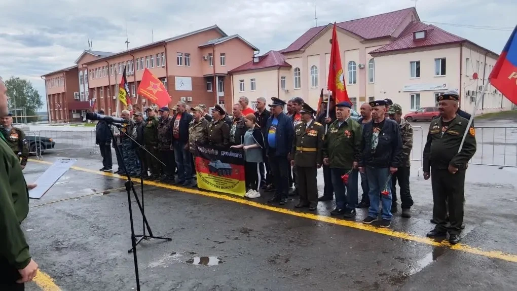 Уважаемые ветераны Группы советских войск в Германии!

Примите самые искренние поздравления с Днём Г