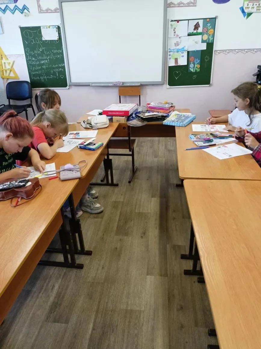 Один день в пришкольном лагере: от лепки до пожарной безопасности

День в нашем пришкольном лагере в