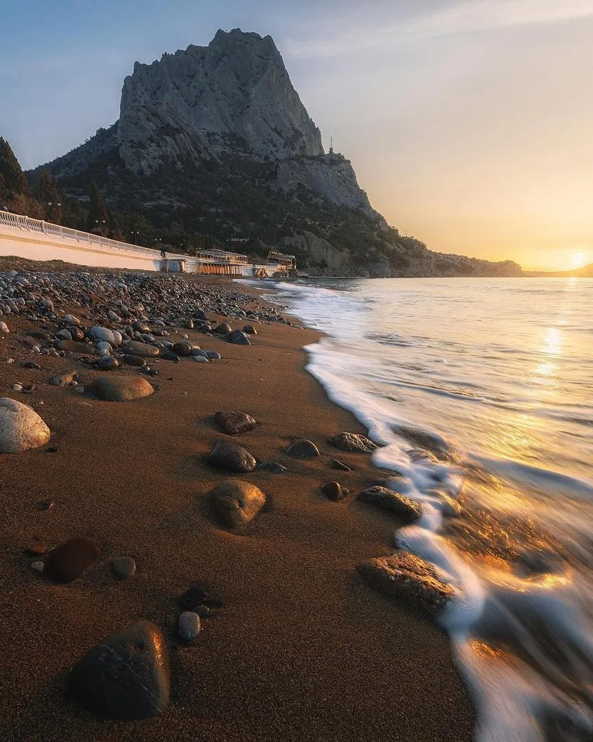 Гора Сокол (Куш-Кая) в Крыму 
 
📍Республика Крым, муниципальный округ Судак, Государственный природ