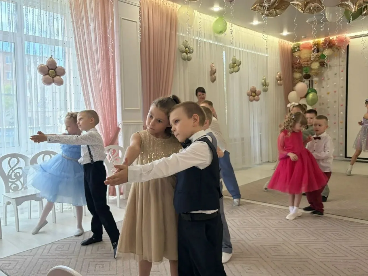 🦋❤️Выпускные балы отгремели в детских садах нашего города, ознаменовав завершение важного этапа в ж