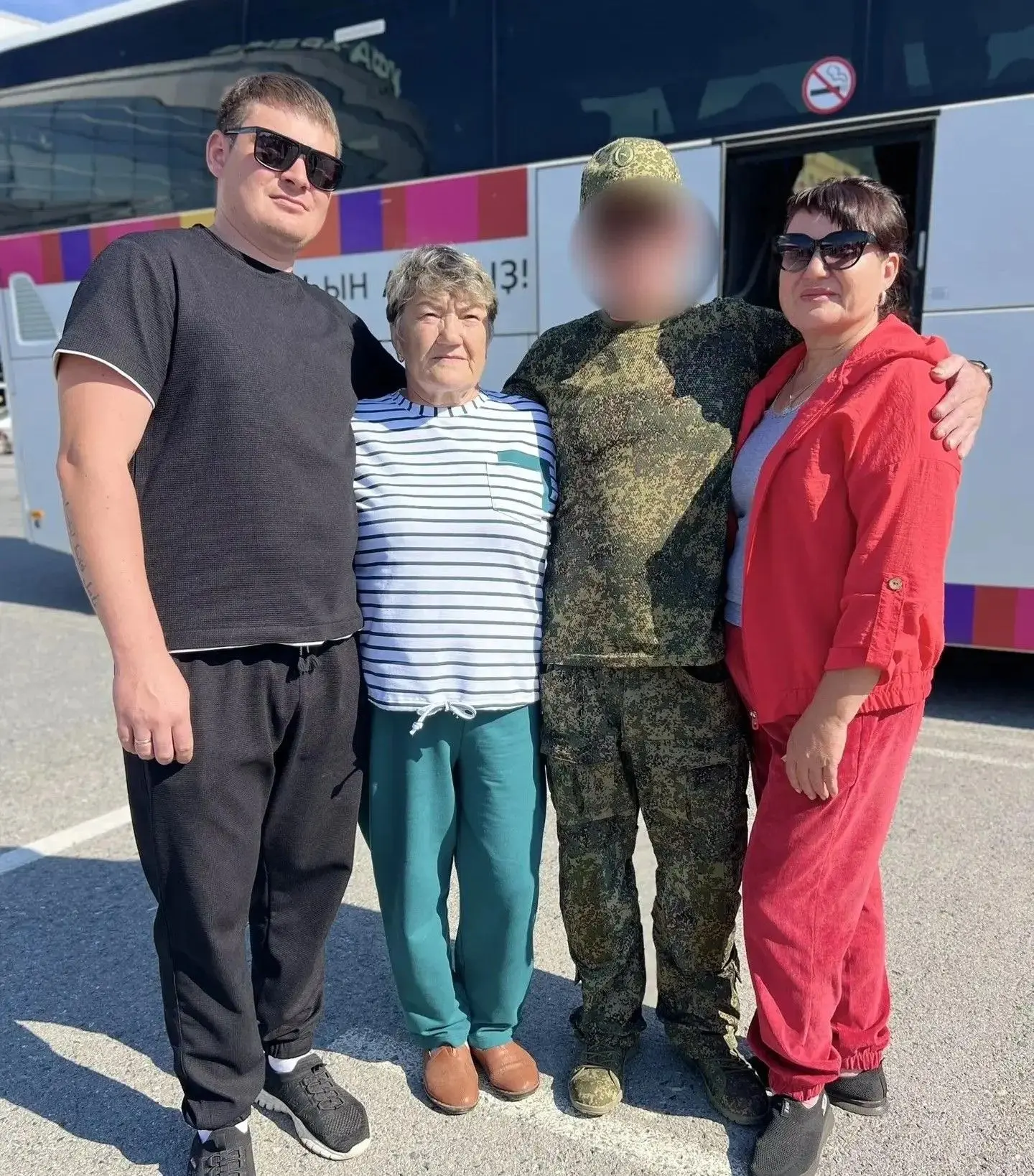 Сегодня, 9 июня, состоялась торжественная отправка бойцов к месту выполнения боевых задач. Ребята бы