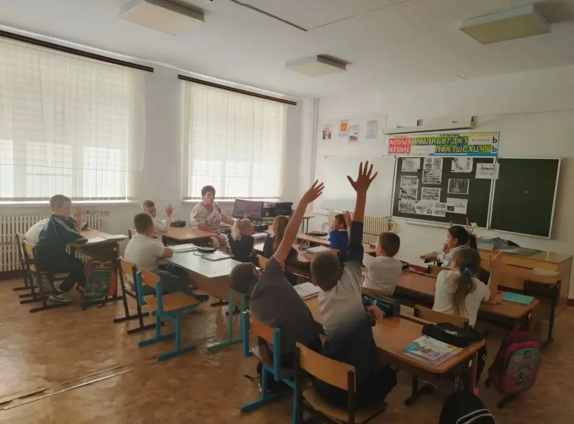 ☀️В преддверии летних каникул в школе прошли  классные часы на тему «Безопасные летние каникулы». 📍