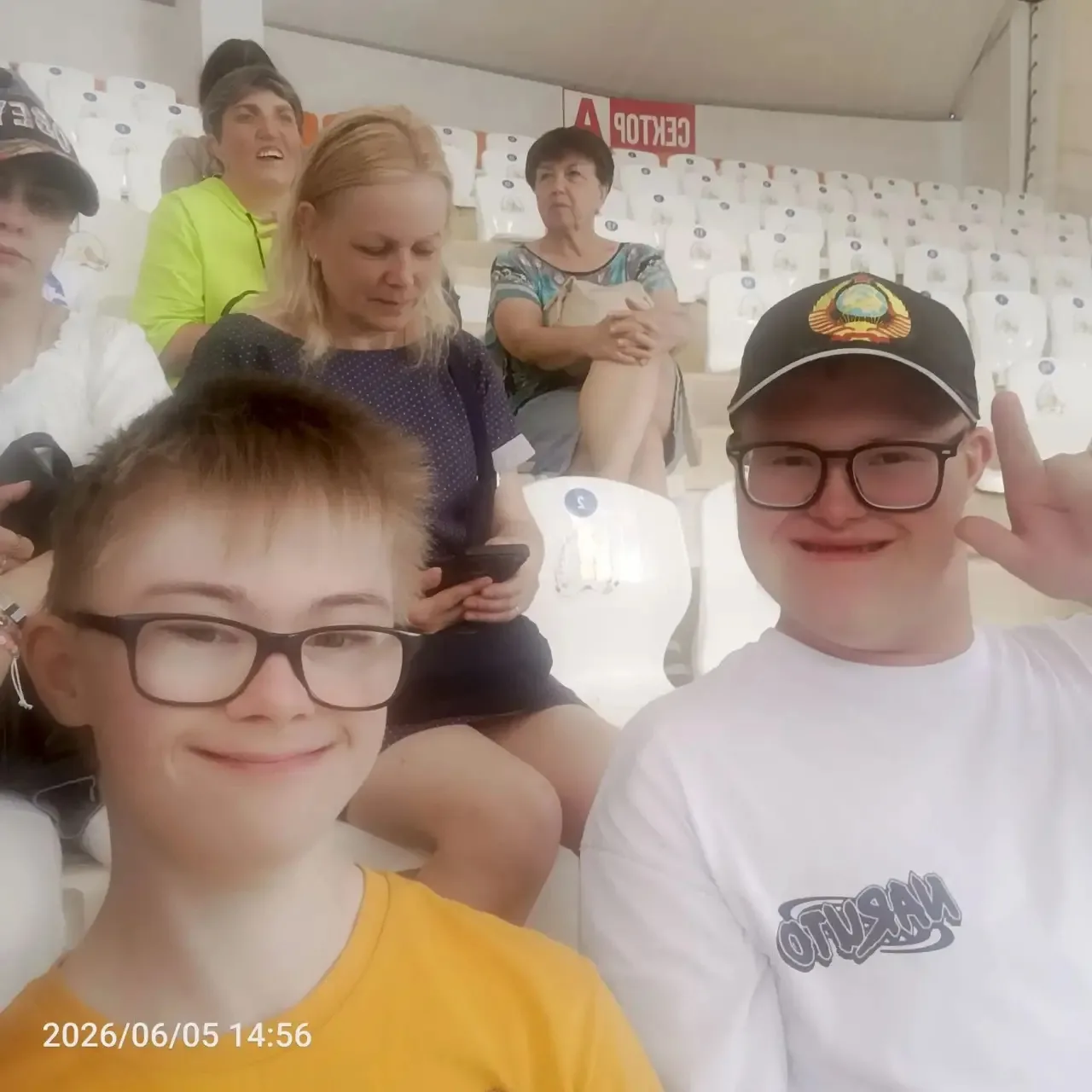 Продолжаем публикацию летнего отдыха наших ребят! ☀️😊

   Ученик 9 класса Егор посетил дельфинарий,