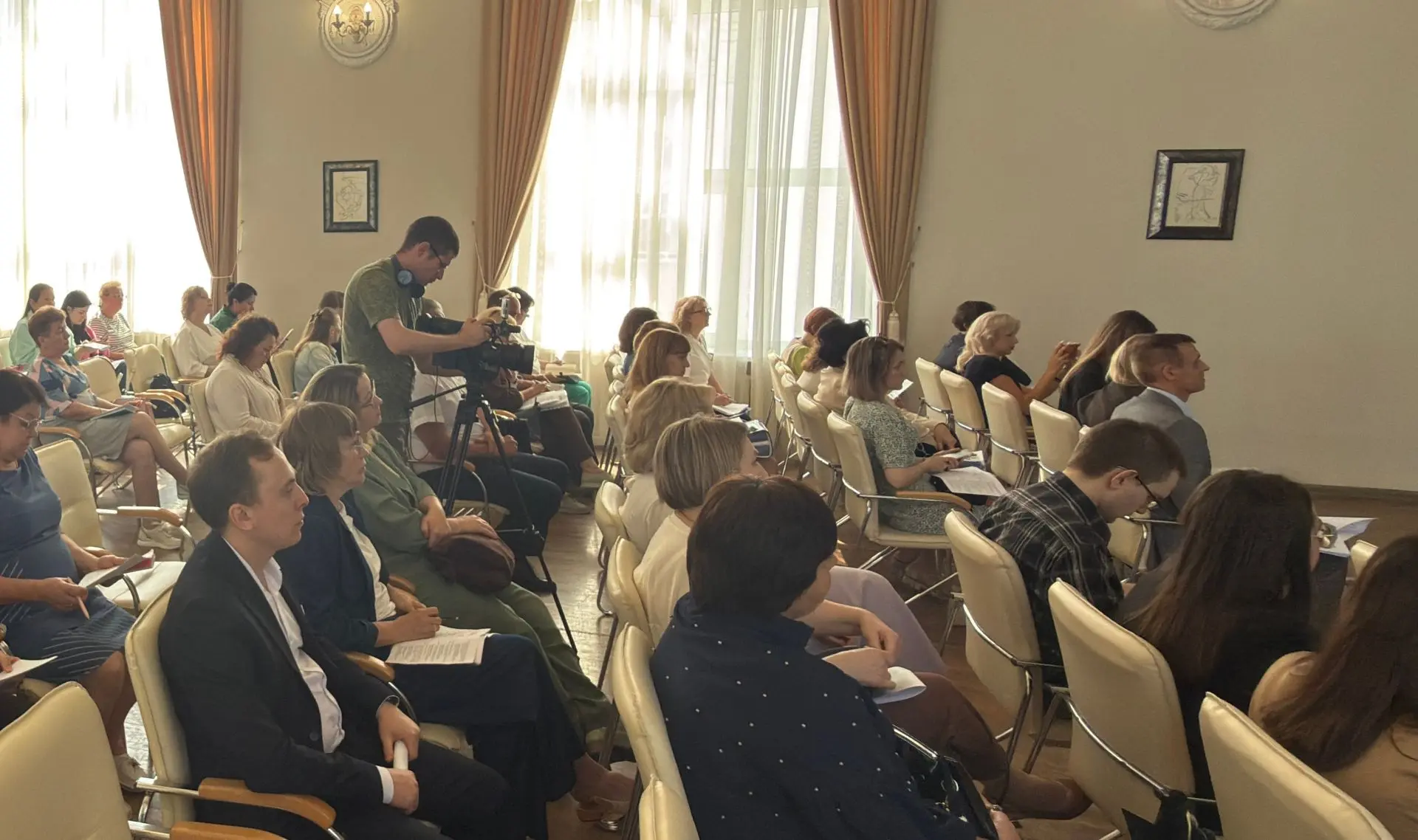 Практика вместо теории - семинар в Полевском

📝Методический семинар Минэкономики запомнился участни