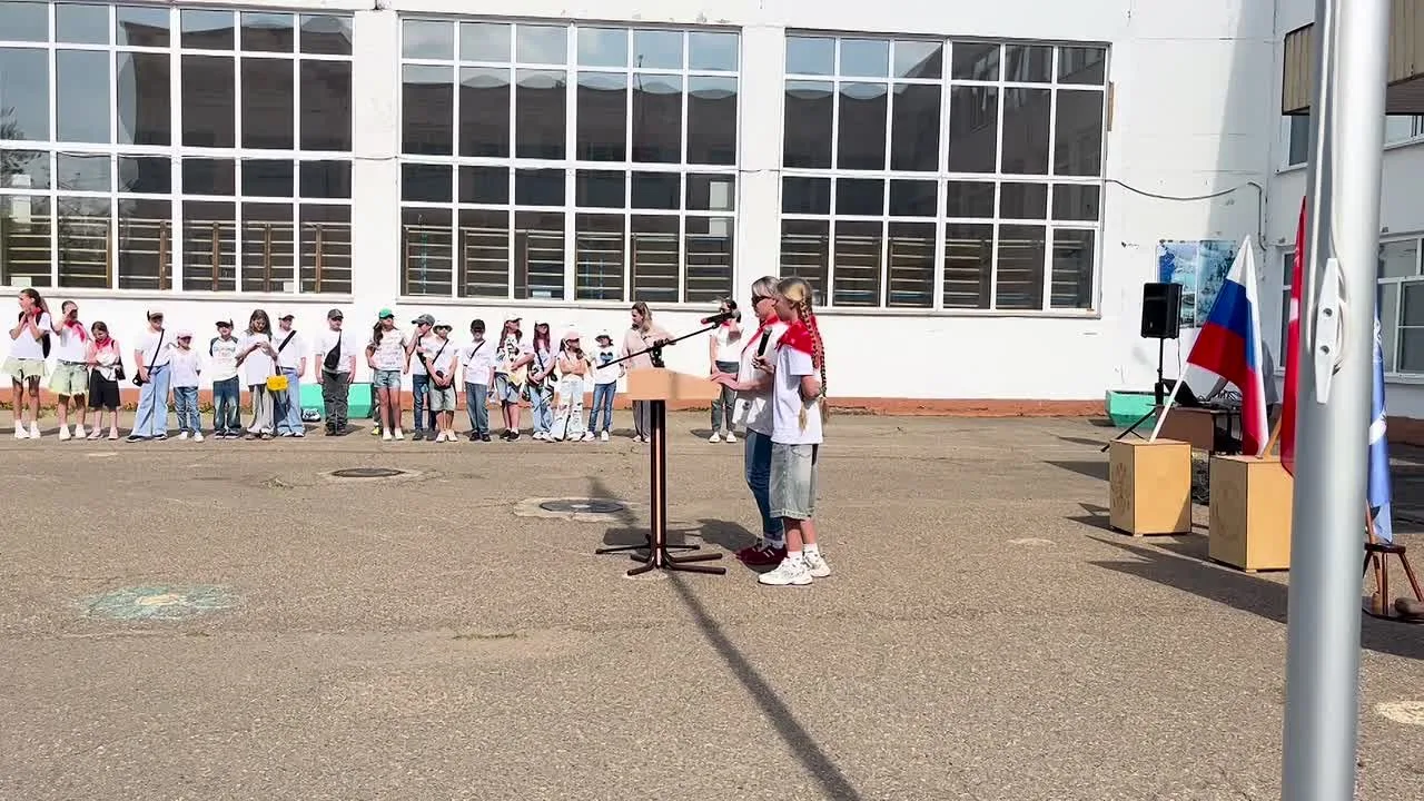 🦅 Дневник лагеря «Содружество Орлят России». День 10: Миссия дня «Быть с Россией!». 🇷🇺Часть 2

На