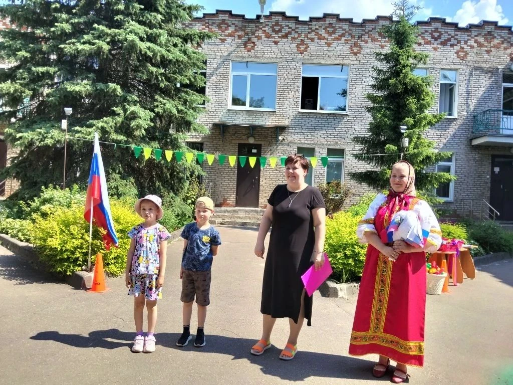 Маленькие сердца, большая страна: как в детском саду прошёл праздник в честь Дня России
Есть даты, к