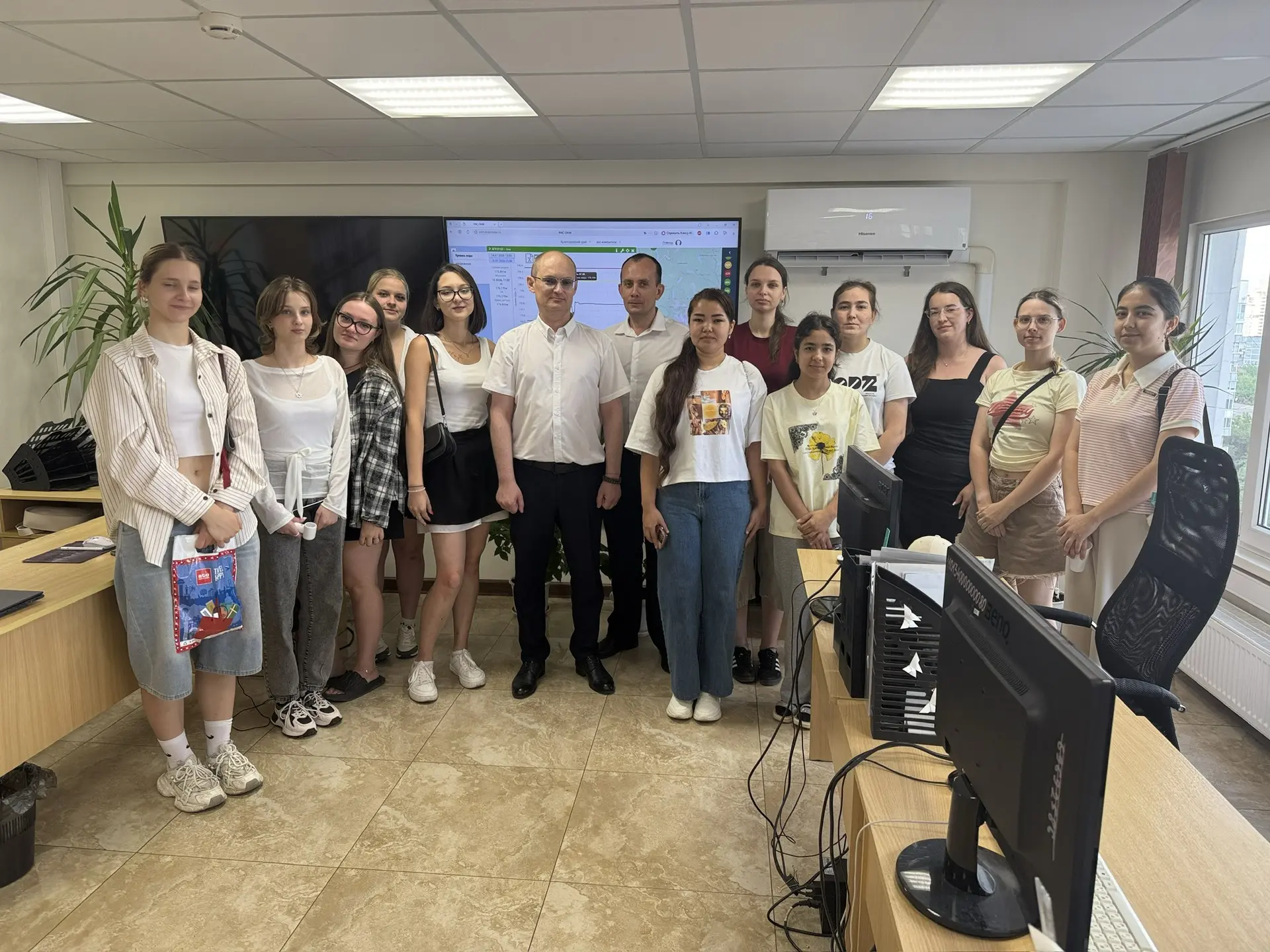 🎓День открытых дверей в нашем Центре: знакомство будущих специалистов с системой безопасности края
