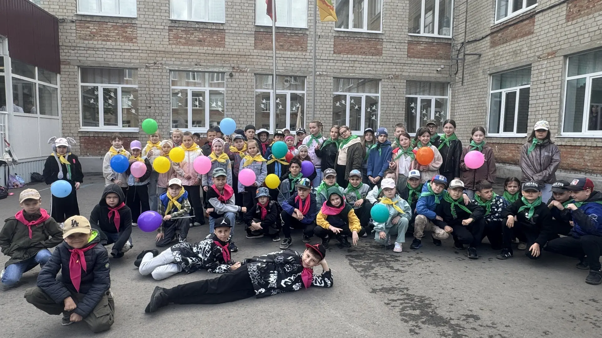 «Непоседы» не сидят на месте: как прошла первая неделя лета в нашем лагере! 🎉

2 июня в лагере «Неп