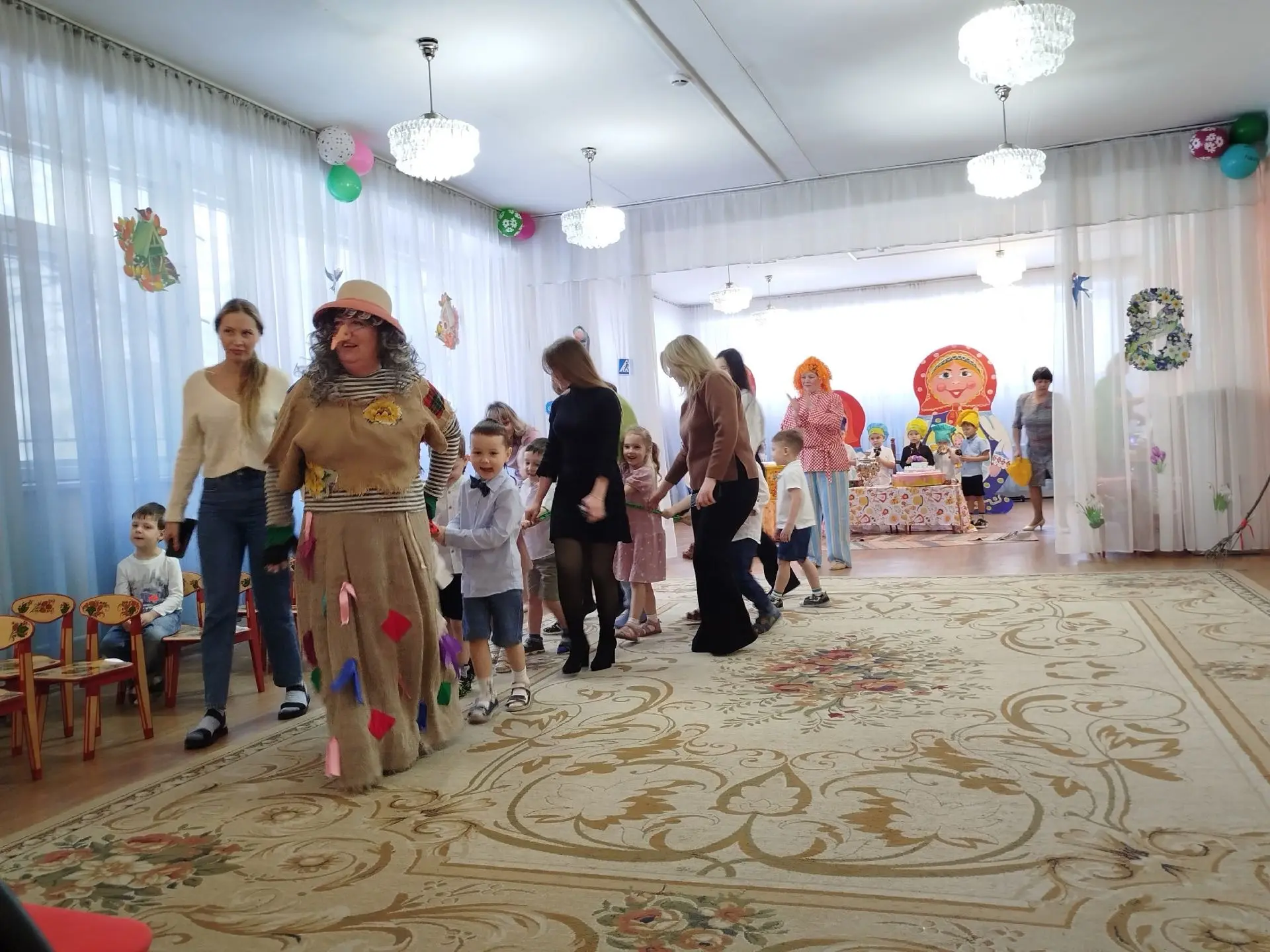 Весенний утренник в средних группах