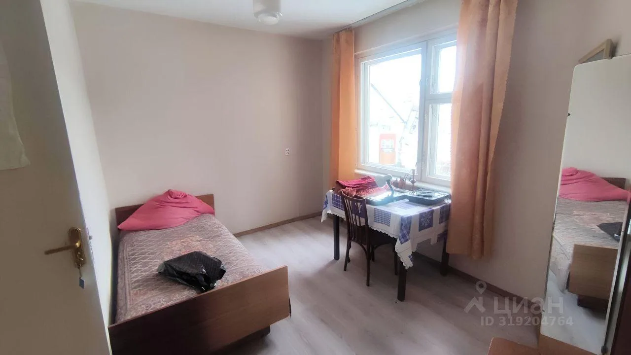 Сдам без посредников: комната, 100м²
Цена: 12000
Адрес: Нижний Новгород, Канавинский р-н, улица Прол