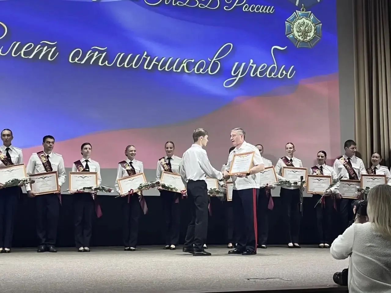 Наша гордость✨

Денису было вручено благодарственное письмо за достижение высоких результатов в учеб