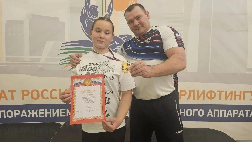 Золото там, где есть вера и крепкое плечо тренера

Знаете, что лучше собственной победы? Помочь побе