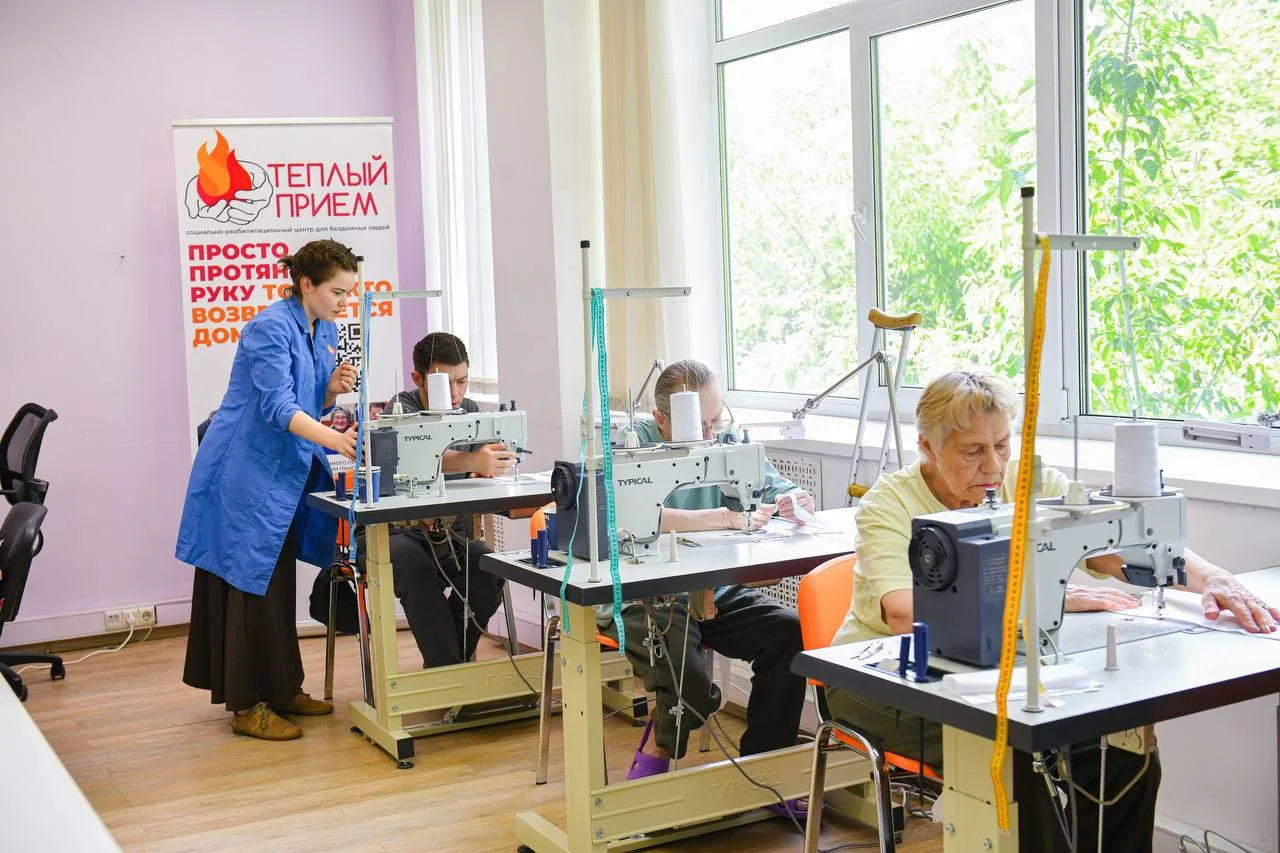 В Химках открыли швейную мастерскую для бездомных🙌

В Химках на базе общественно приюта для бездомн