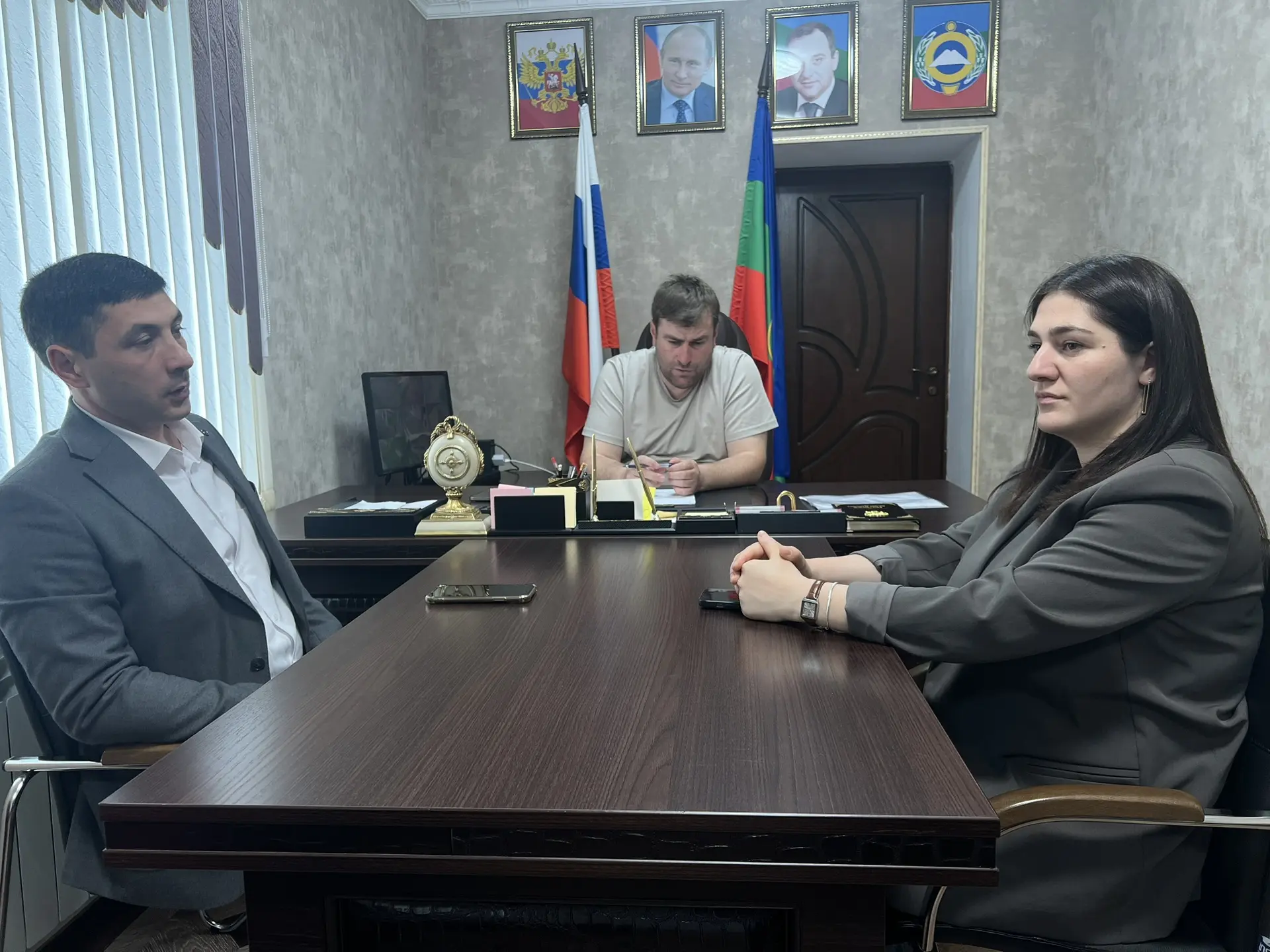 Сегодня прошла очередная встреча с главой ново Карачаевского городского поселения Магомедовым А.А. �