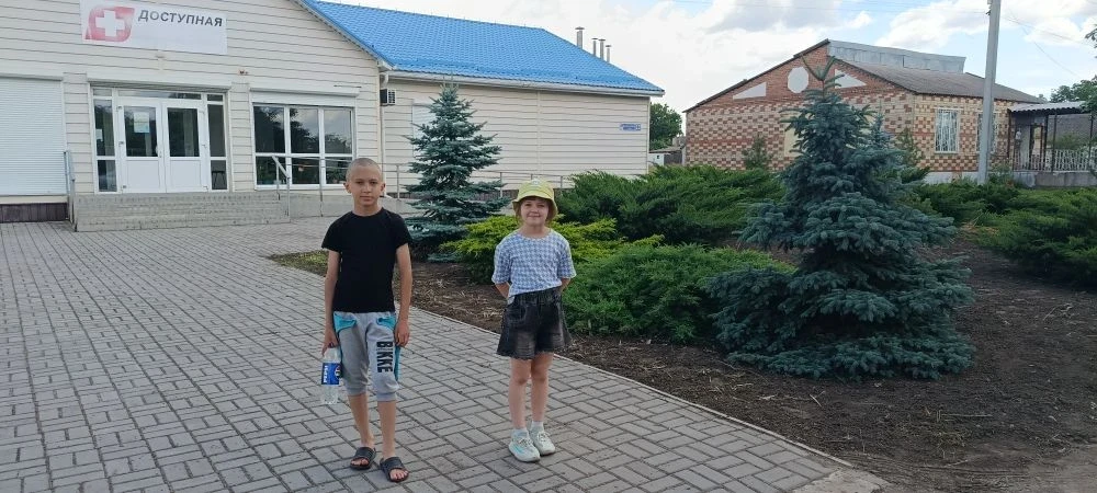 День родного края. Ребята совершили экскурсию по родному селу Тополиное, побывали на ФАПе   и познак