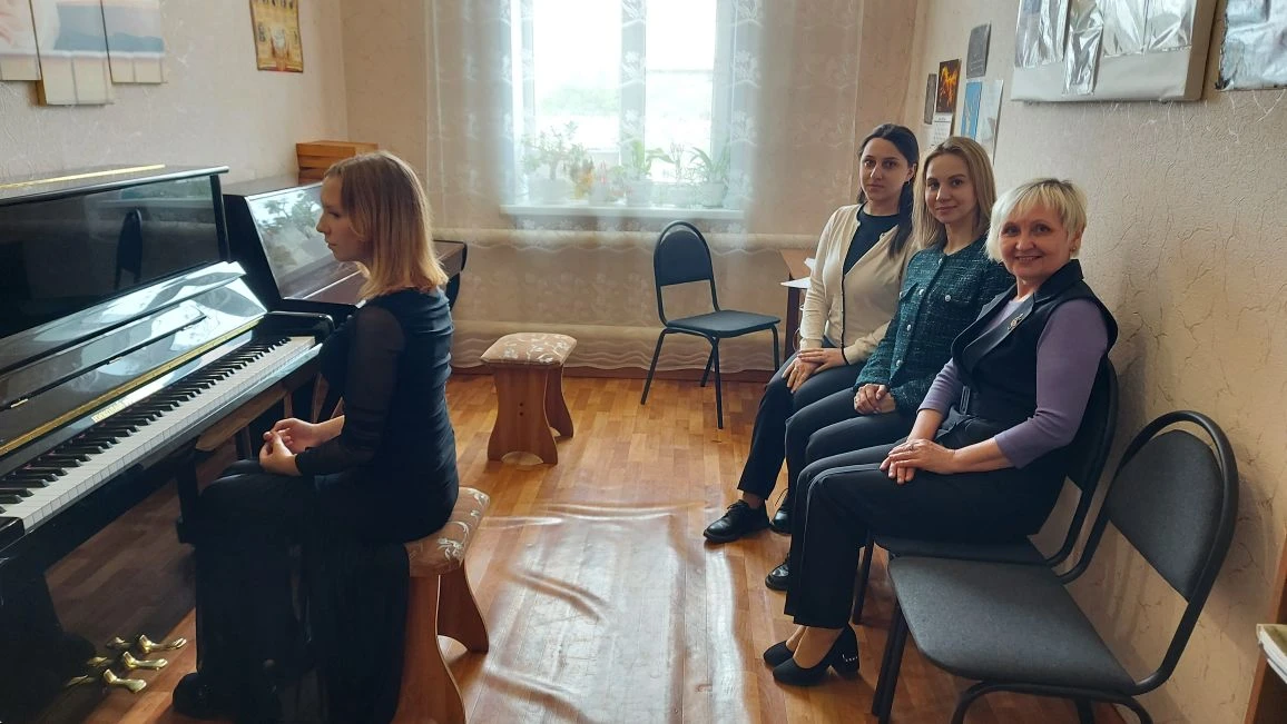 28 мая в Петровской ДШИ имени А.А. Рахманинова прошел последний выпускной экзамен в классе фортепиан