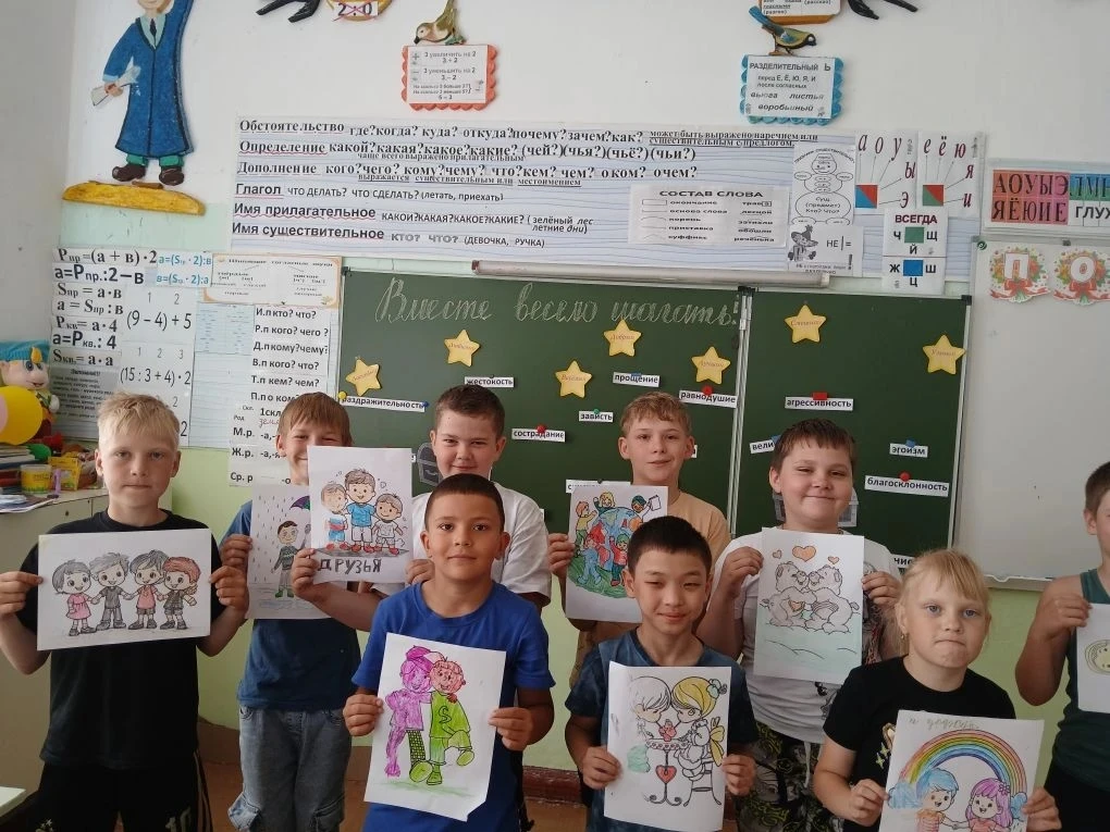 Сегодня, 9 июня, в пришкольном лагере "Дружба" царила атмосфера радости, творчества и здорового сопе