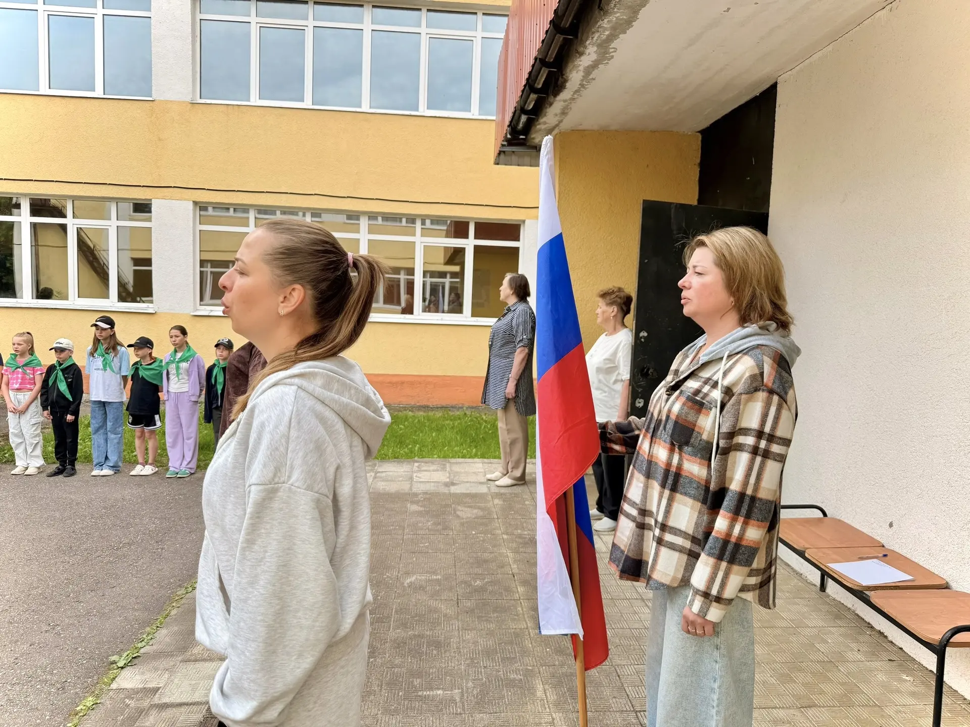 🤩 С утра понедельника в наших школах царит особенная атмосфера. 15 июня стартовала третья неделя ла