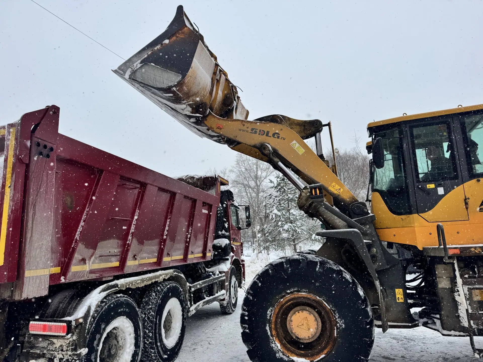⚠️Уважаемые жильцы многоквартирных домов и автовладельцы❗️

🚜Завтра, 30 января, по улице Рижская у 