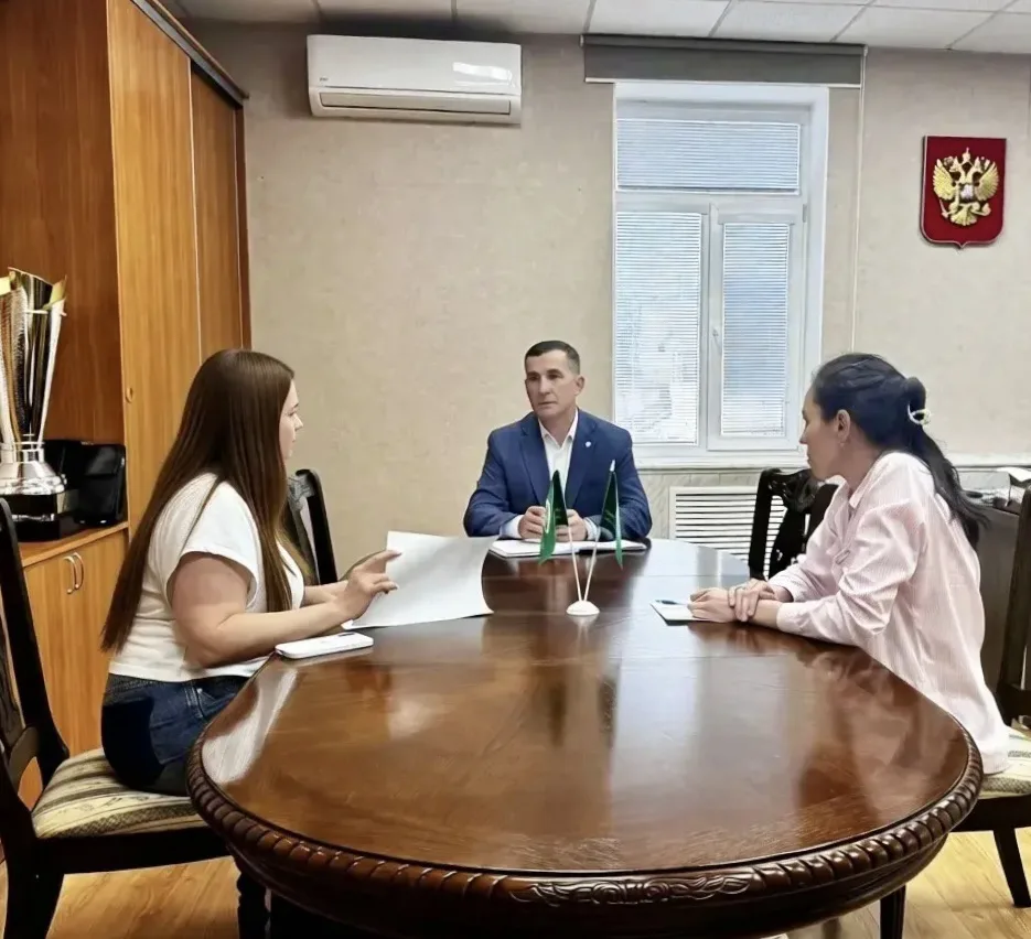 Сегодня провел личный прием граждан. Встреча получилась конструктивной: вместе с жителями обсудили а