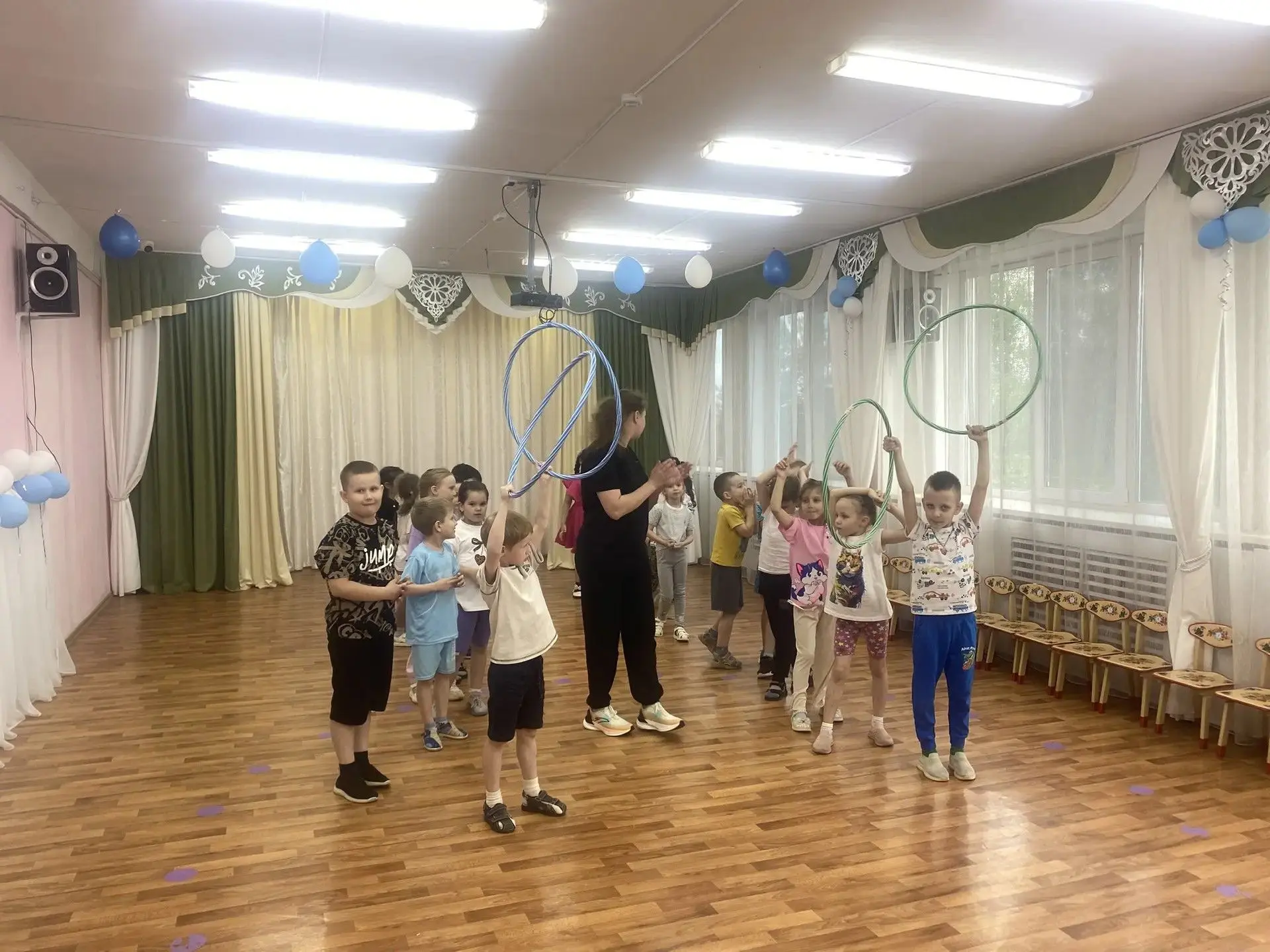Вчера в детском саду прошел праздник , посвященный Дню защиты детей. Вместе с  клоуном дошколята:
🔋